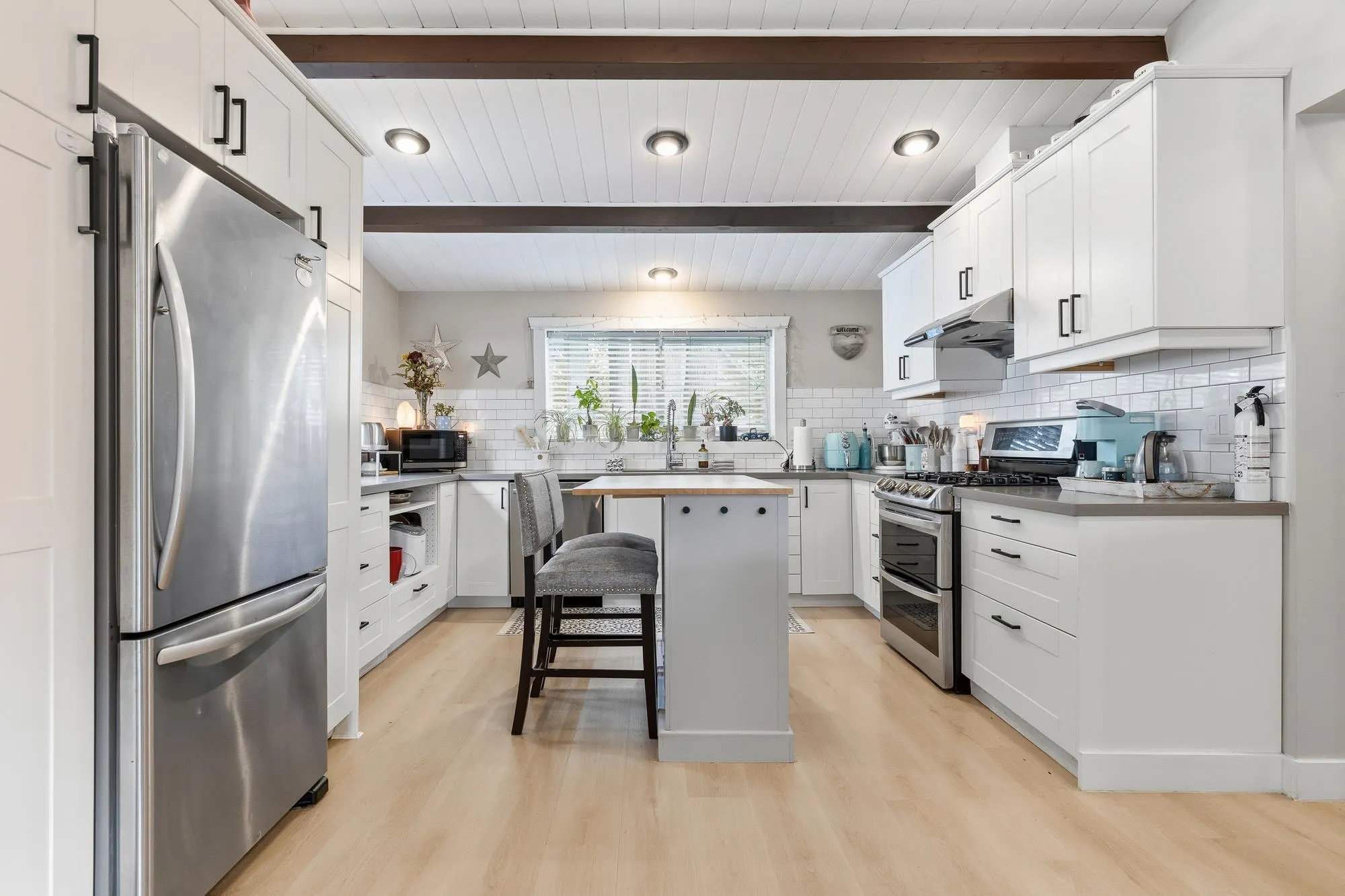 5565 Peach Road