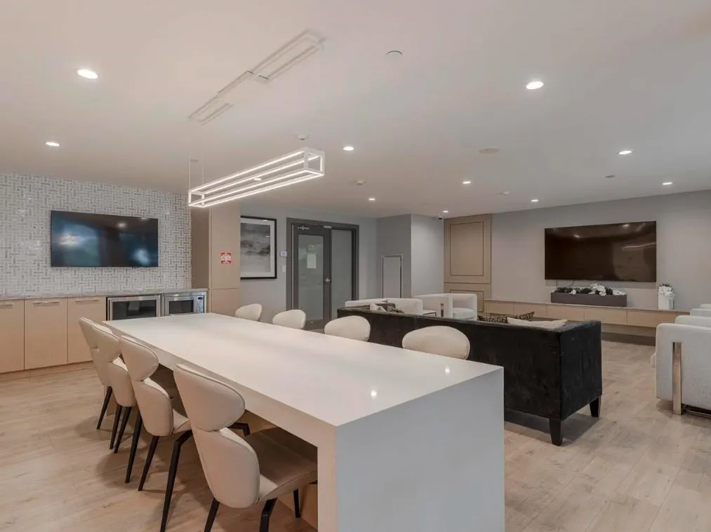 3533 Ross Drive #909