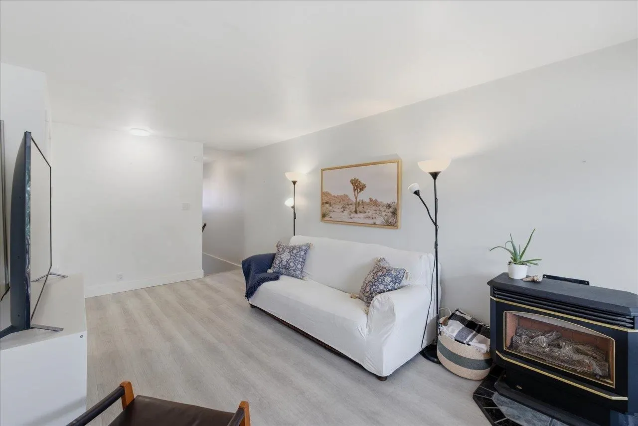 14 W 14th Avenue