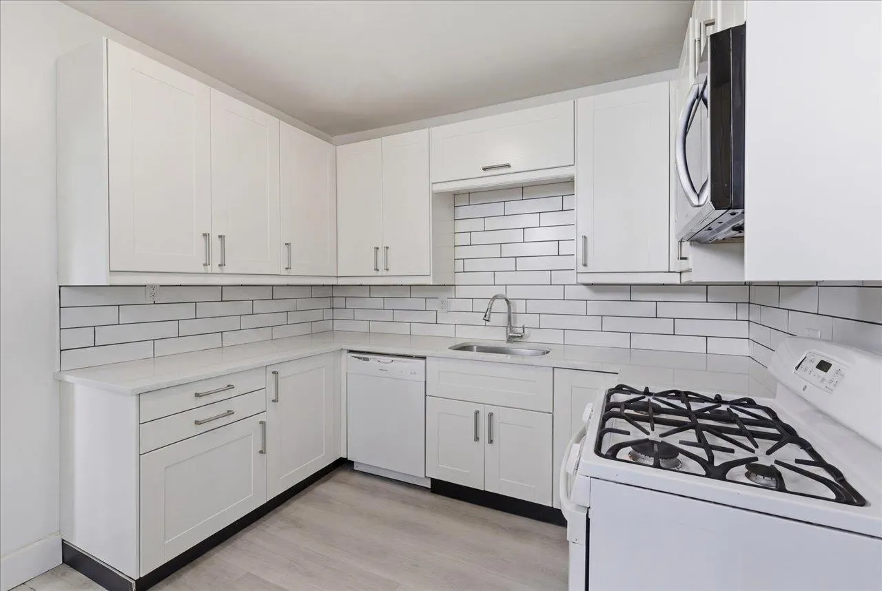 14 W 14th Avenue