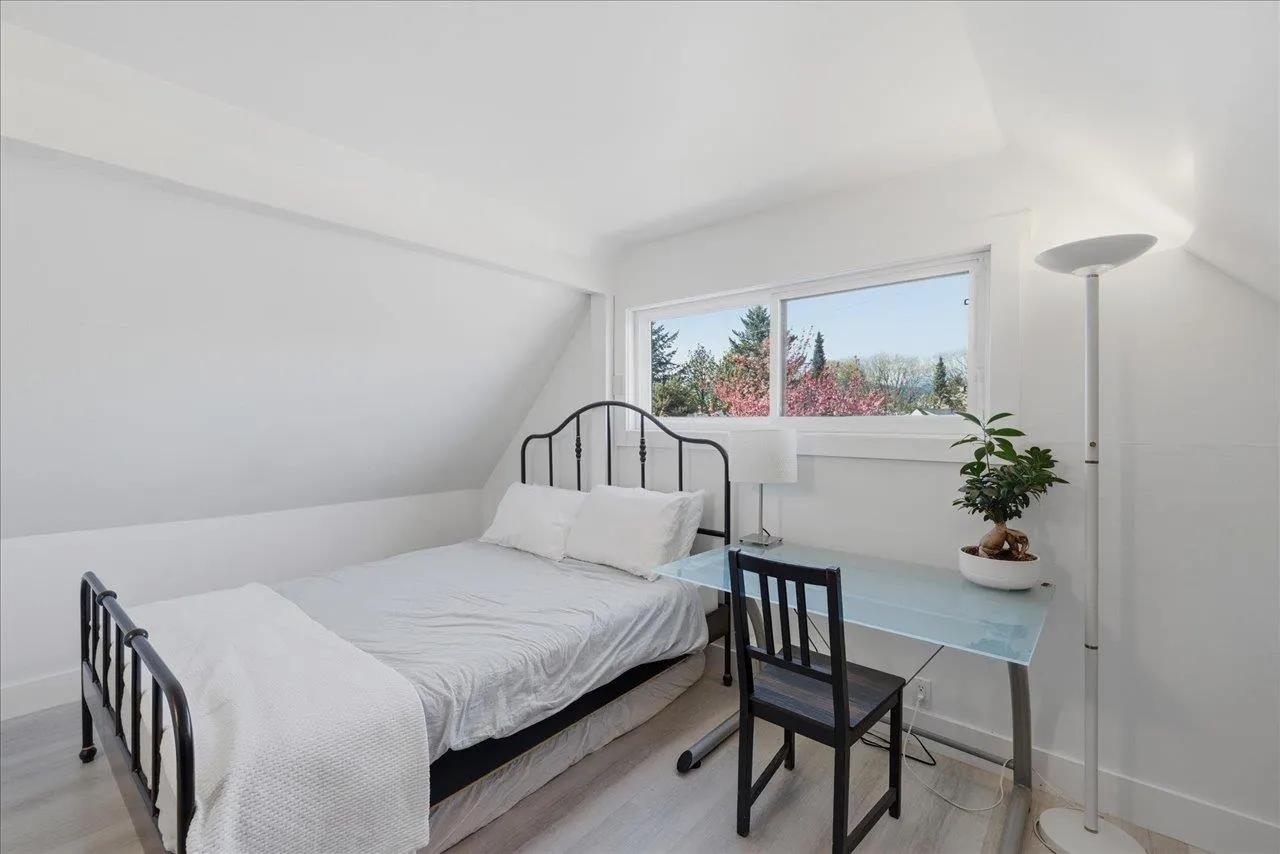 14 W 14th Avenue