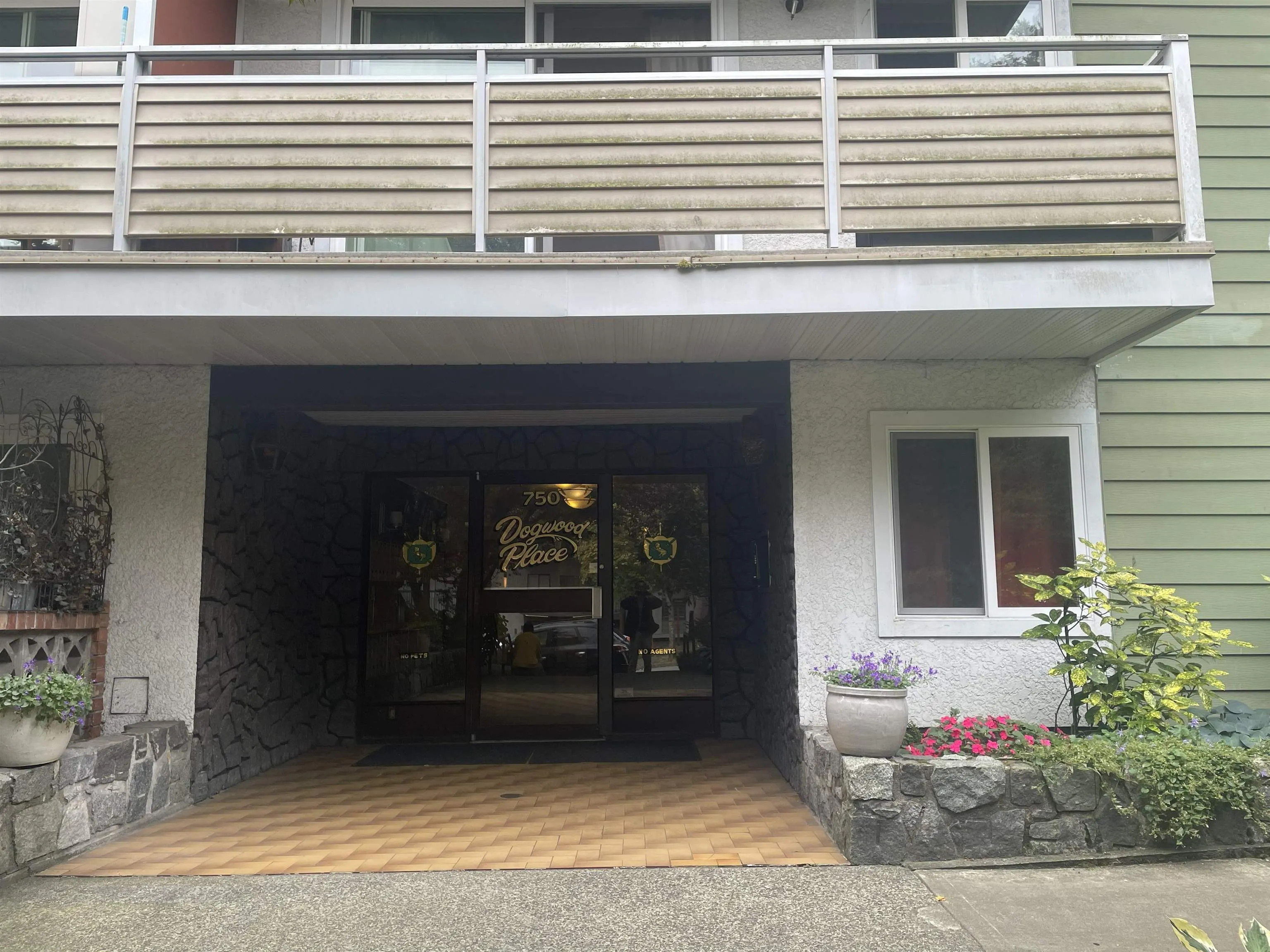 750 E 7th Avenue #210