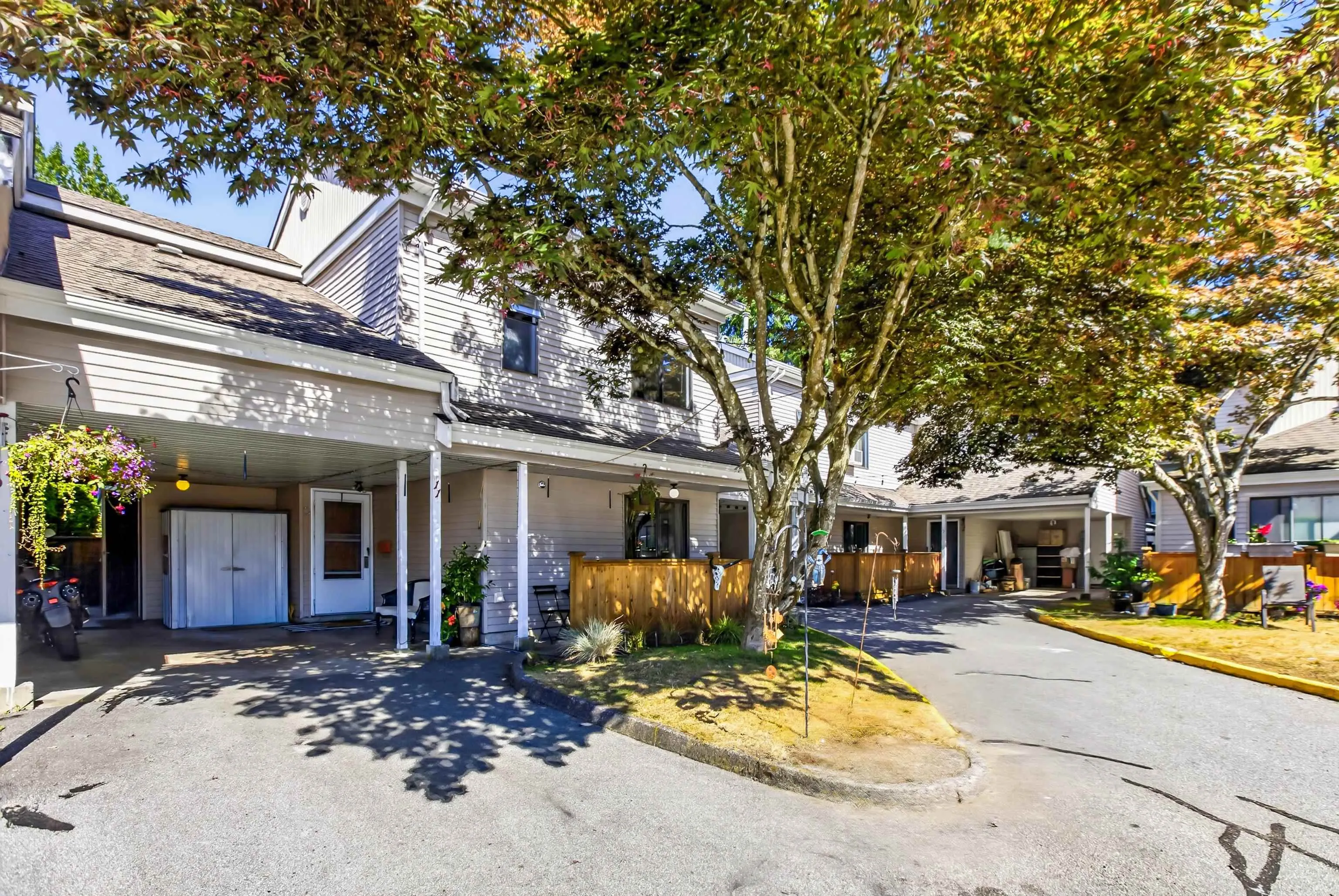 21707 Dewdney Trunk Road #11