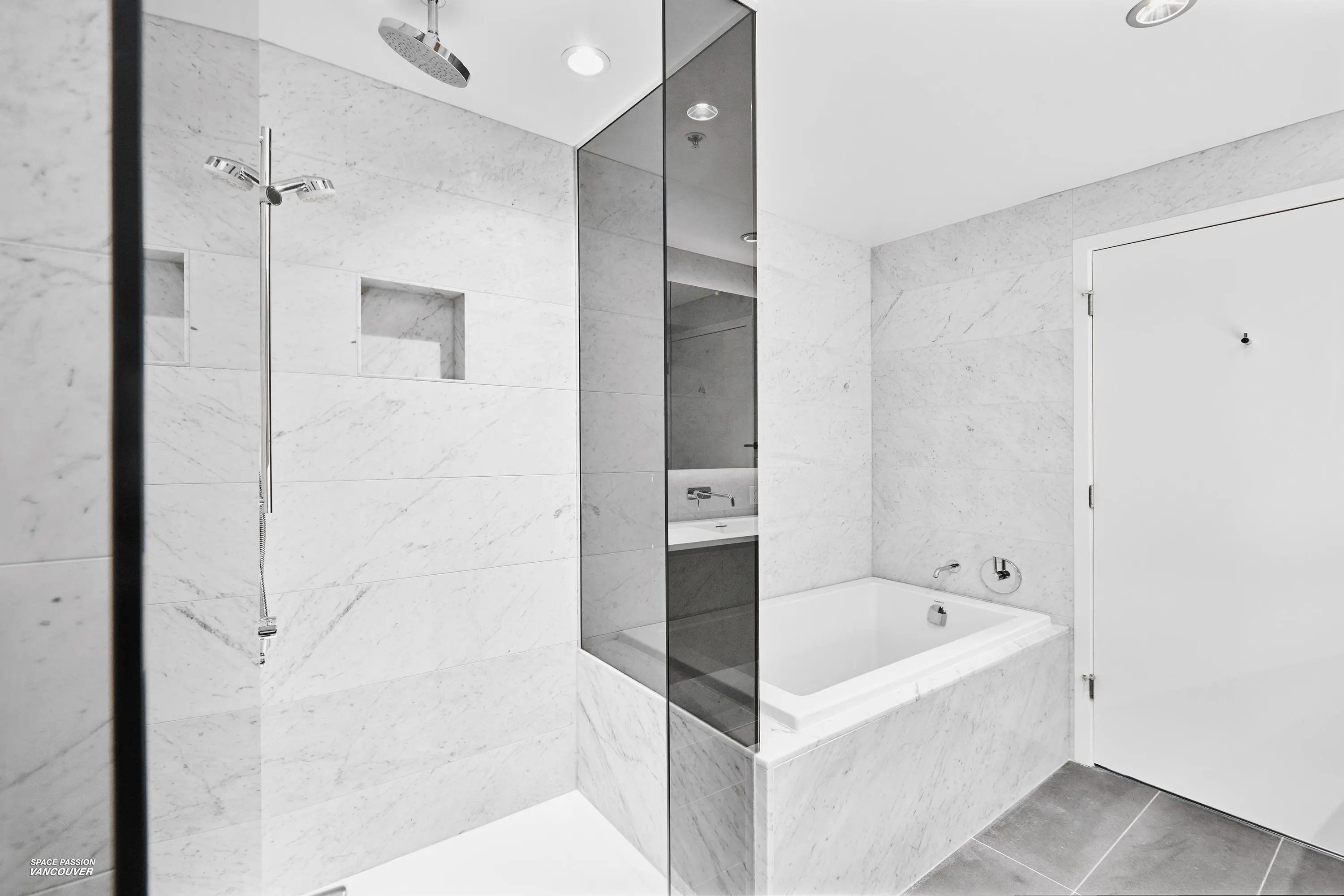 1289 Hornby Street #4806