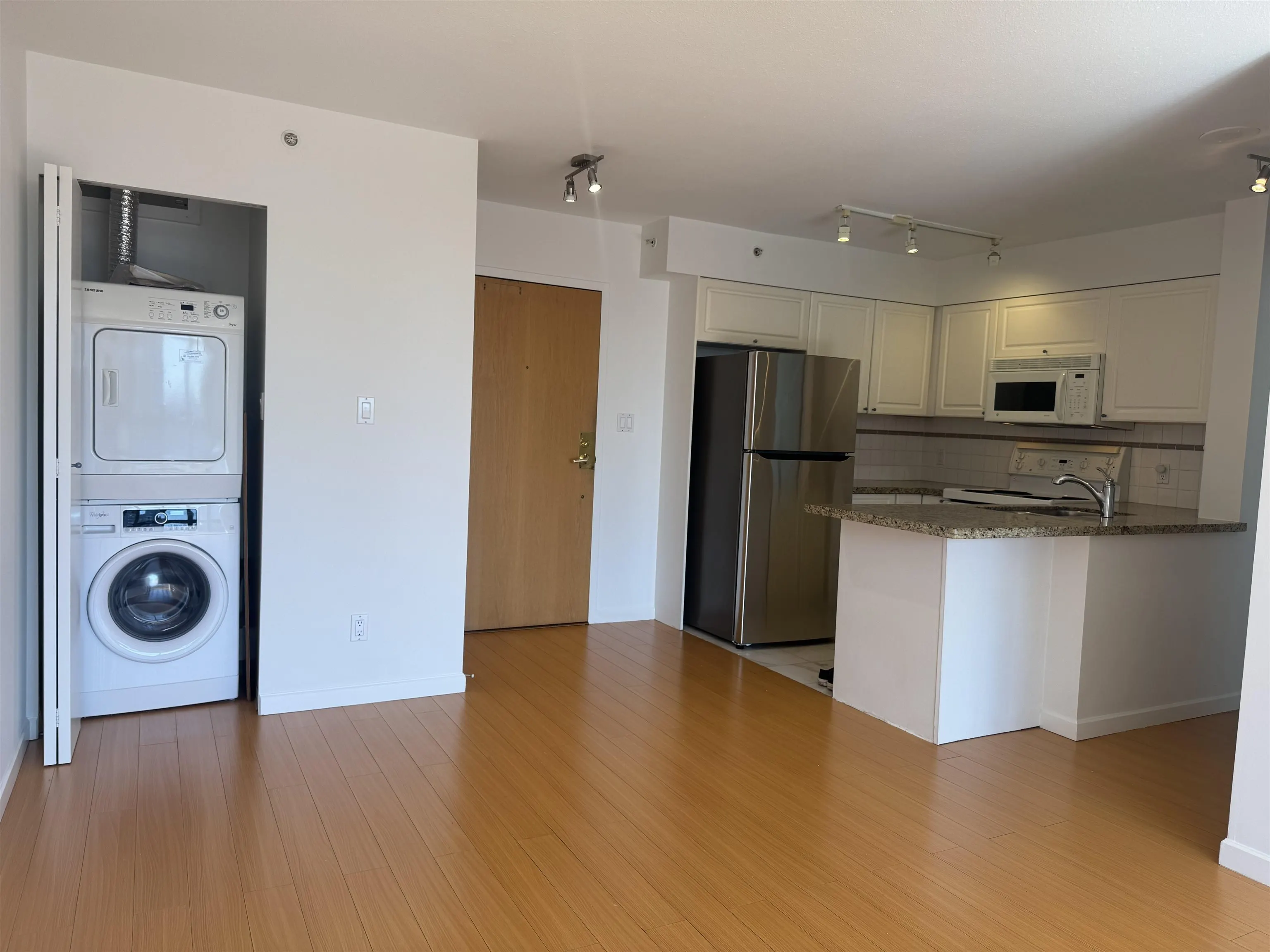 488 Helmcken Street #903