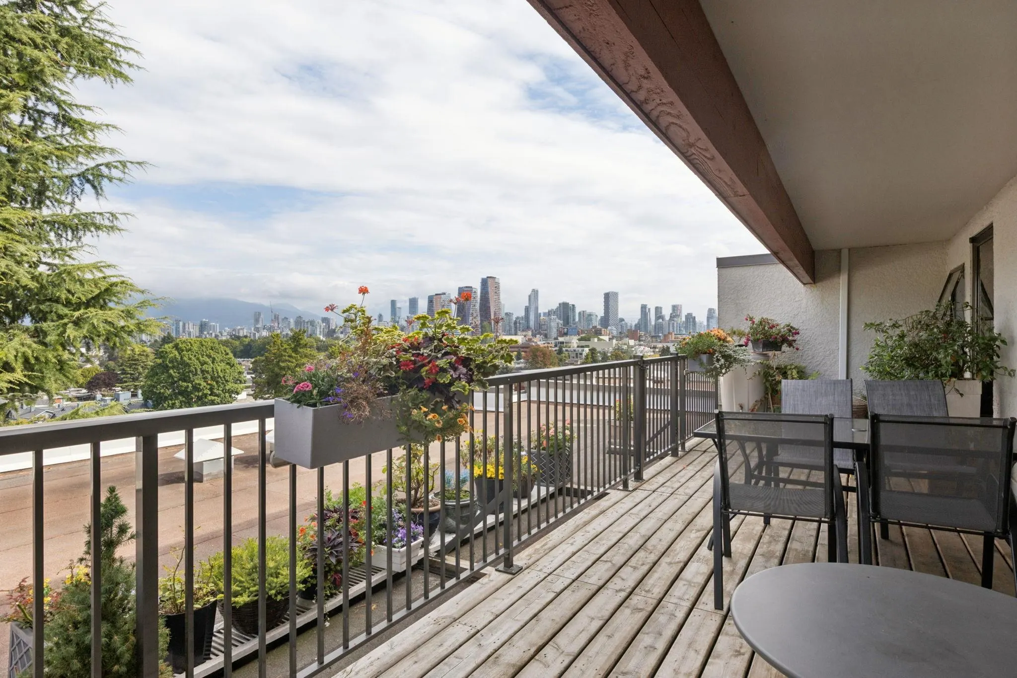 2120 W 2nd Avenue #206