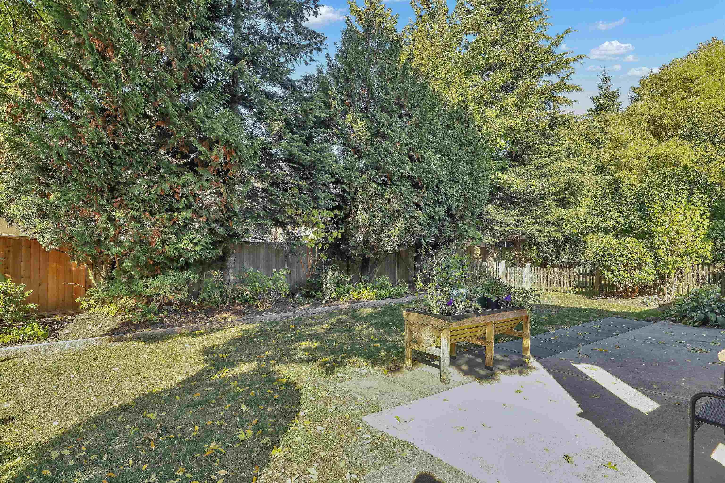 5688 152 Street #25