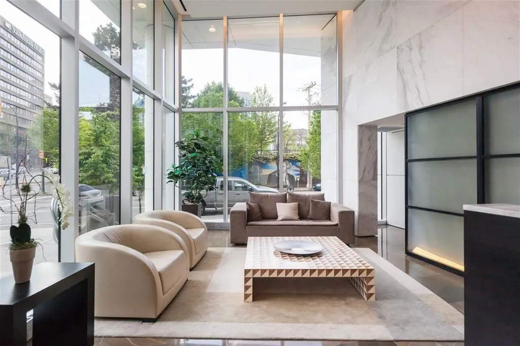 161 W Georgia Street #1606