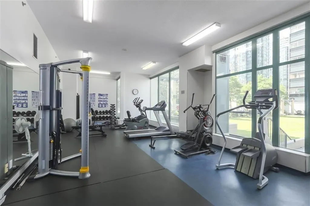 161 W Georgia Street #1606