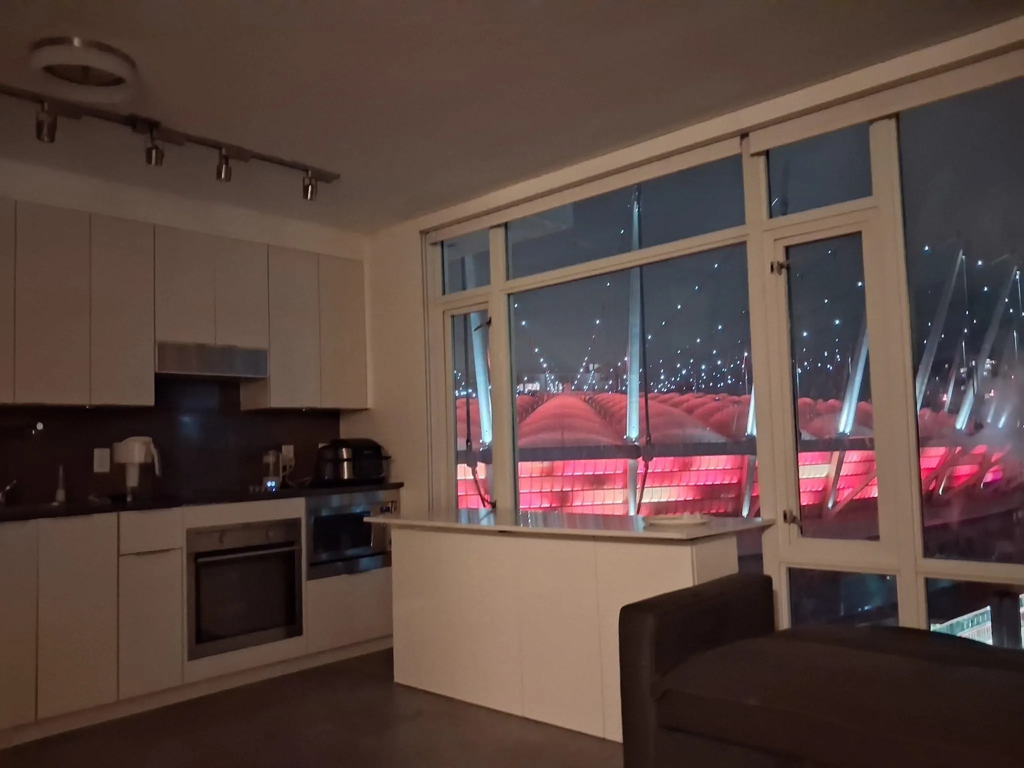 161 W Georgia Street #1606