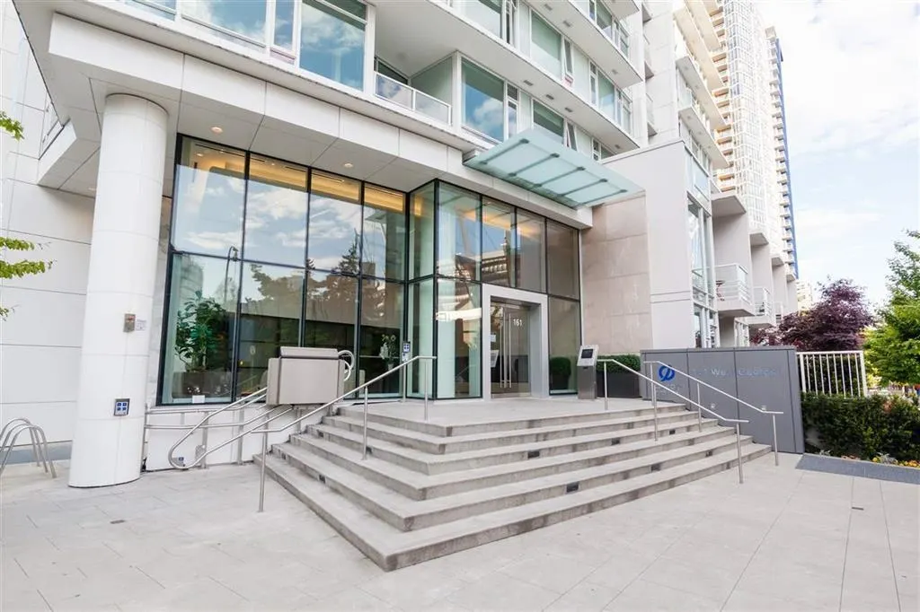 161 W Georgia Street #1606