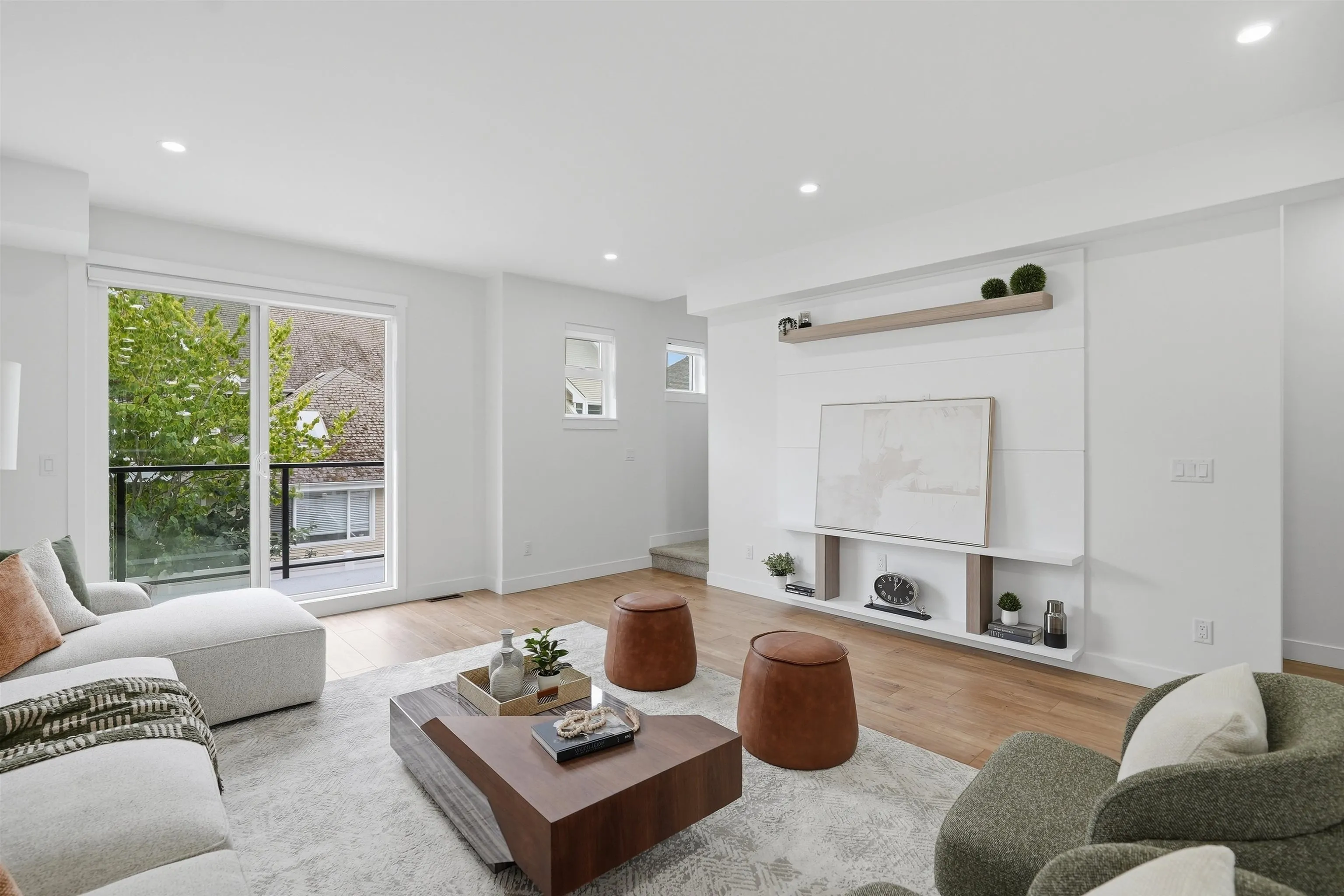 5629 King George Boulevard #2