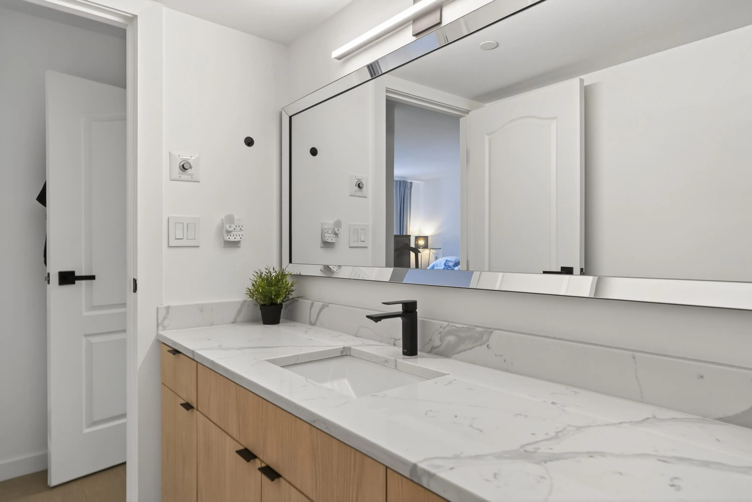 560 Cardero Street #305