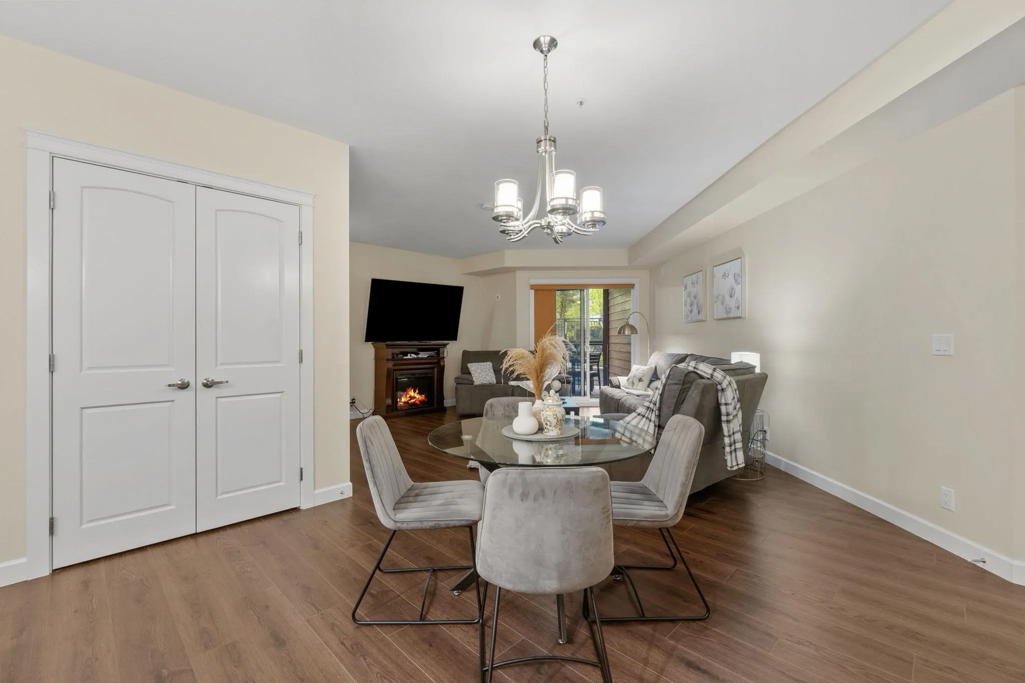 20376 86 Avenue #208