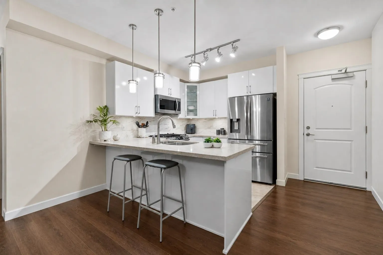 20376 86 Avenue #208