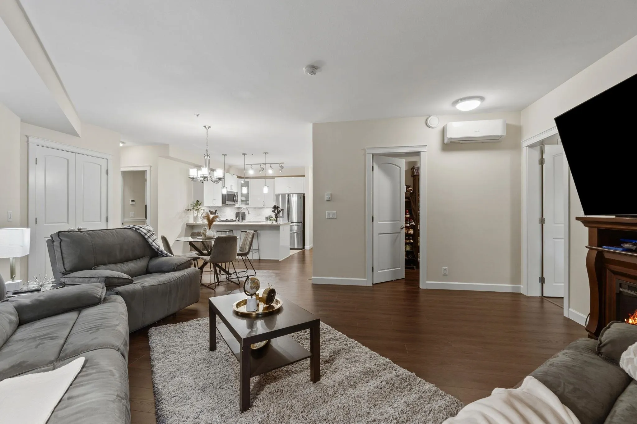 20376 86 Avenue #208