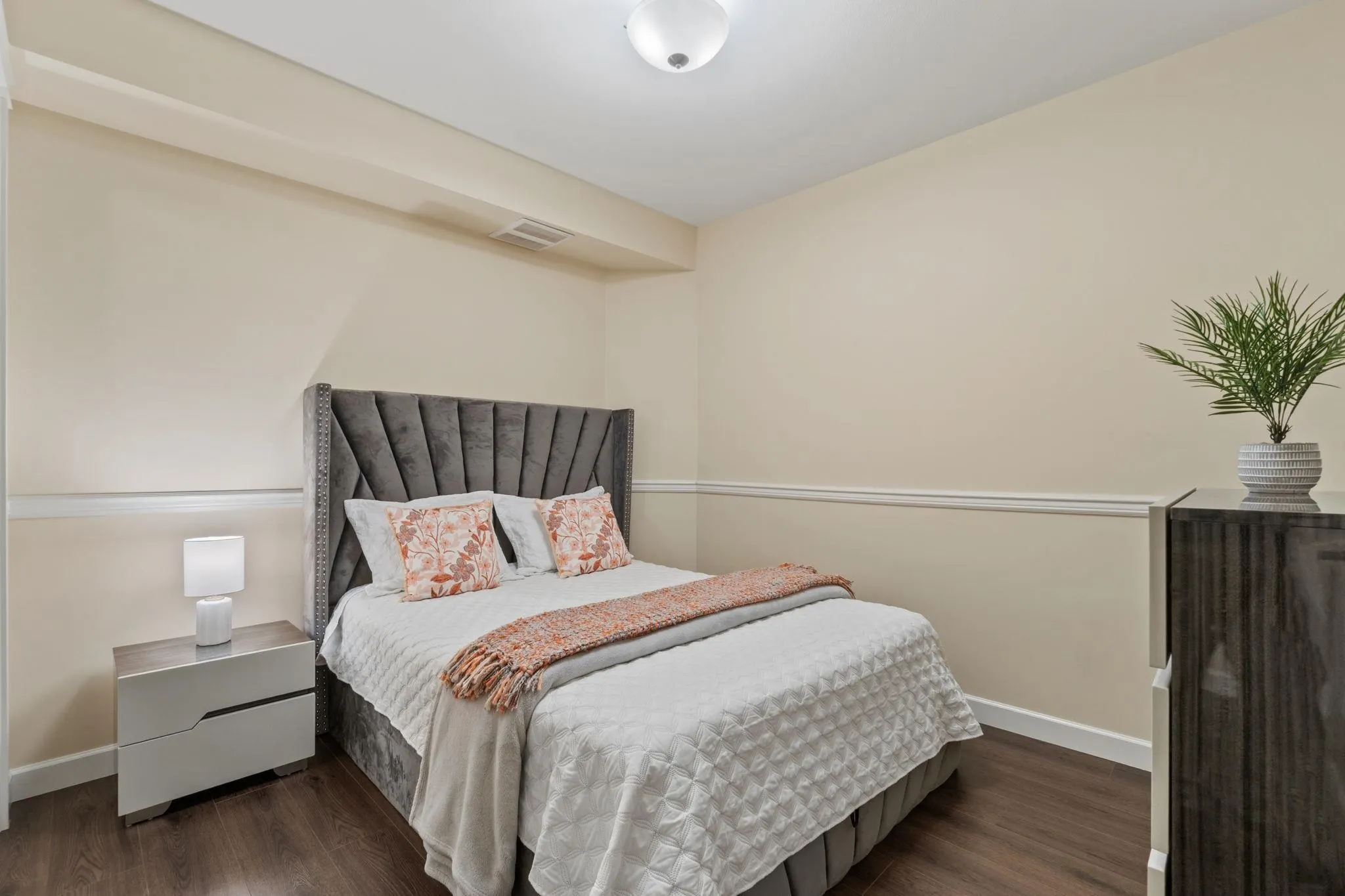 20376 86 Avenue #208