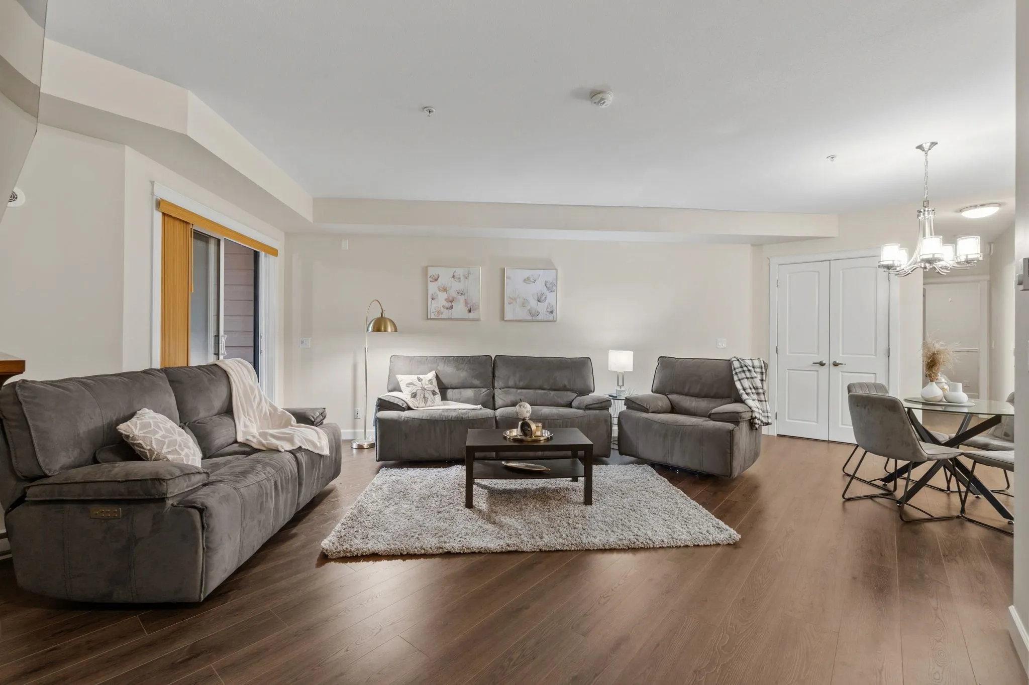 20376 86 Avenue #208