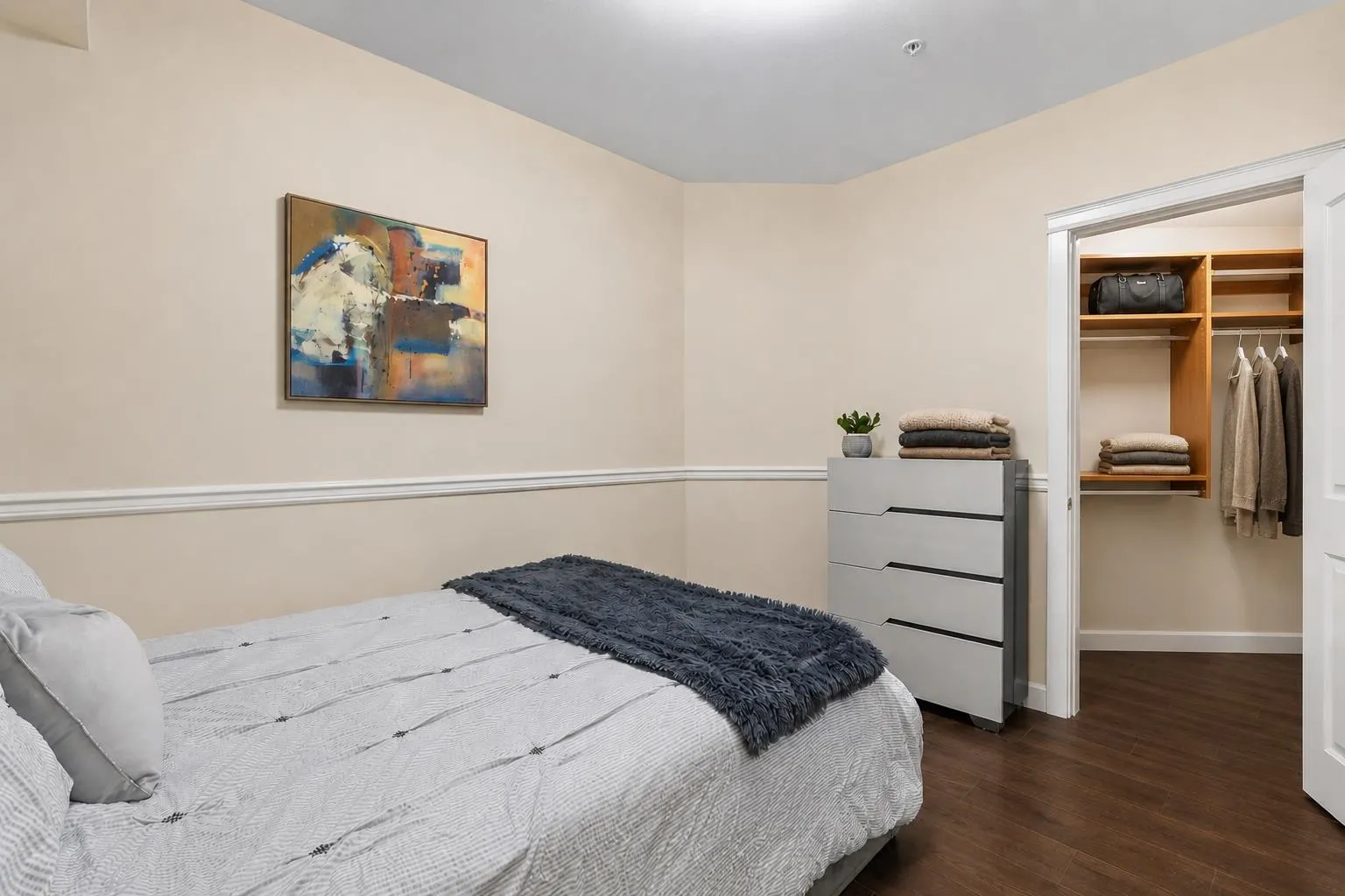 20376 86 Avenue #208