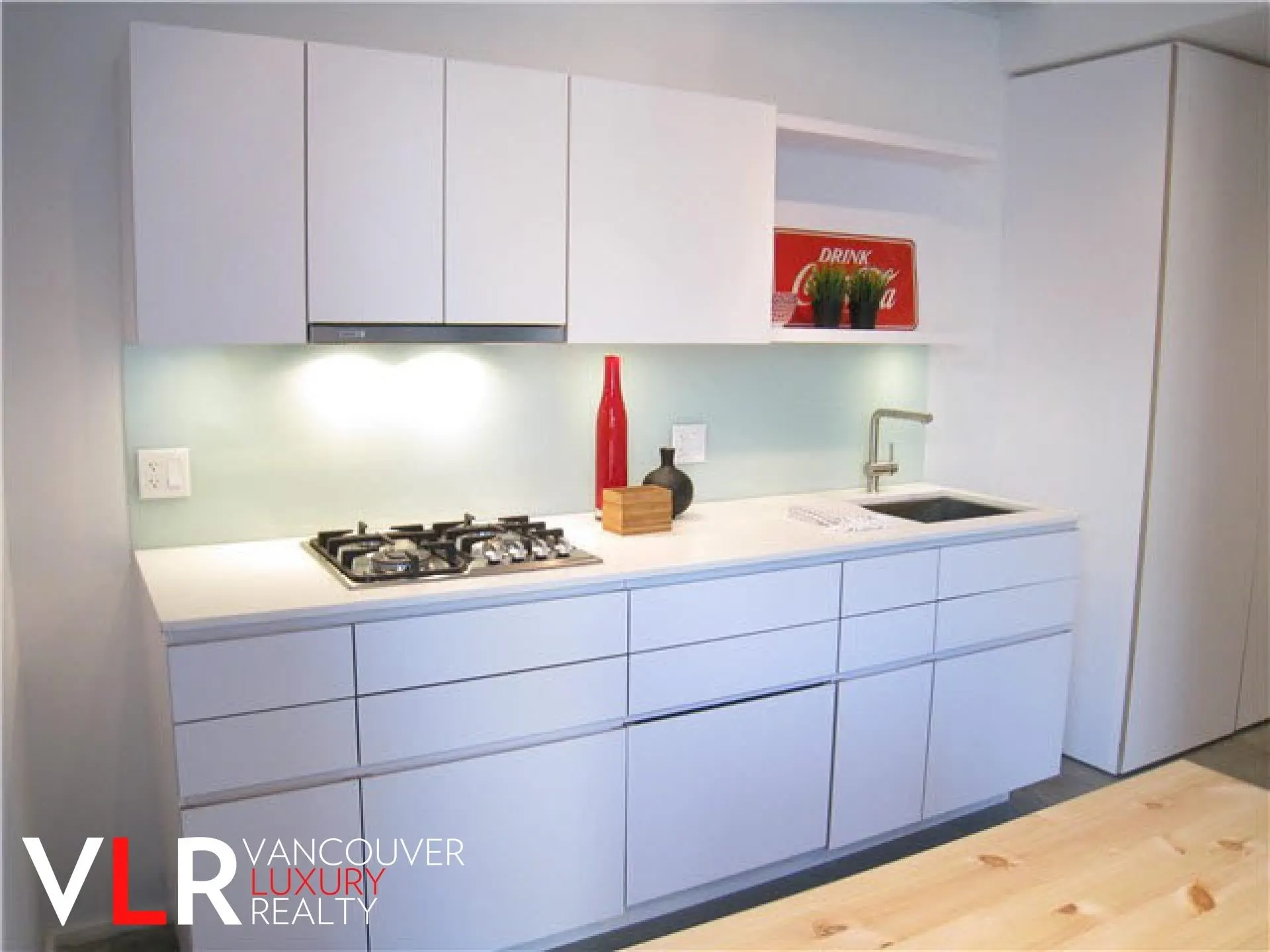 219 E Georgia Street #803