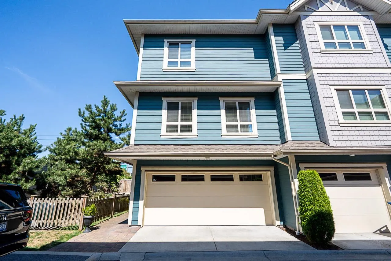 843 Ewen Avenue #32