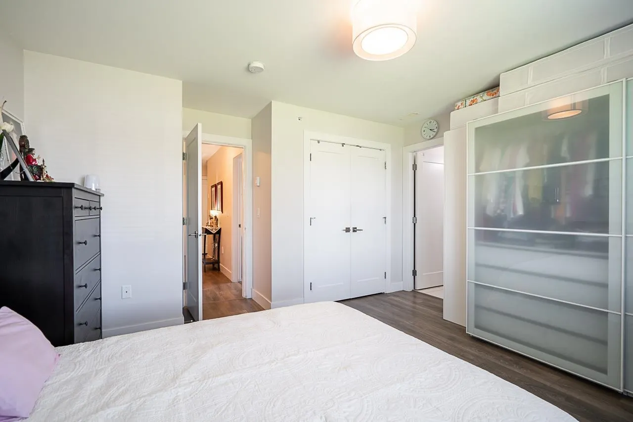 843 Ewen Avenue #32