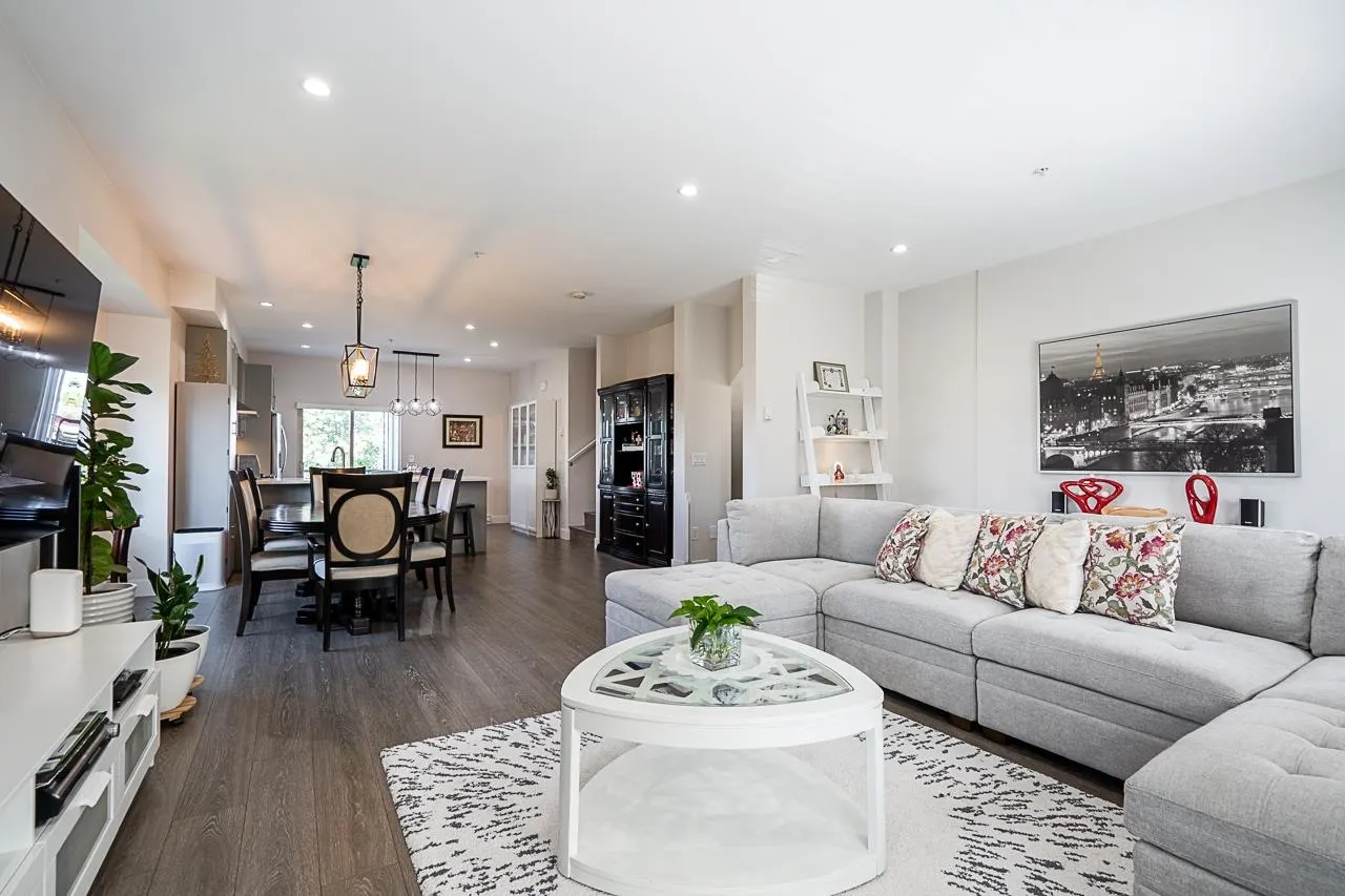 843 Ewen Avenue #32