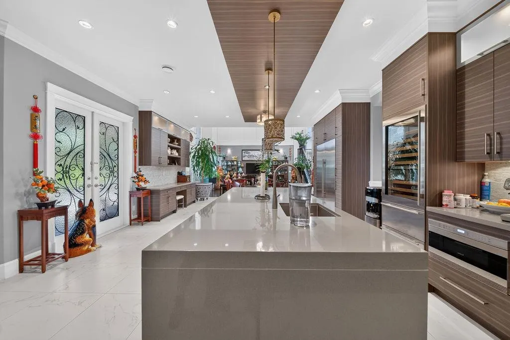 8828 Cooper Road