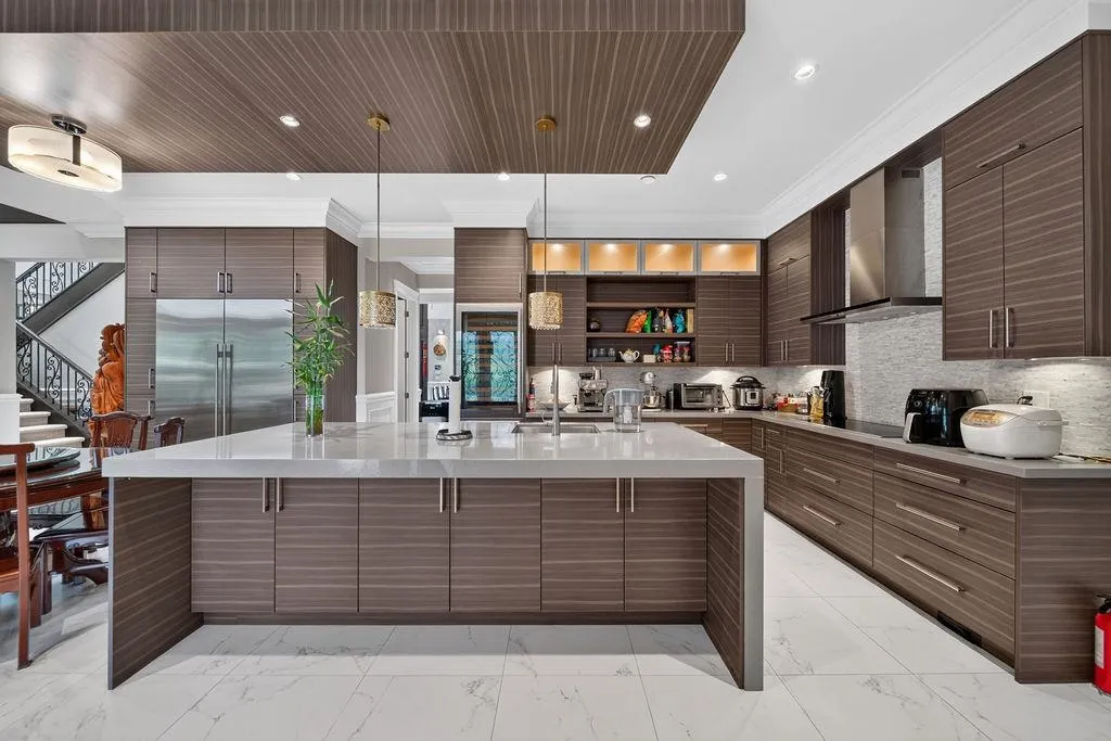 8828 Cooper Road