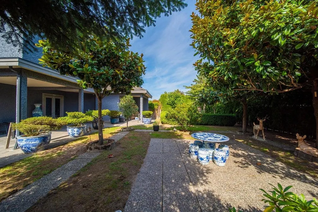 8828 Cooper Road