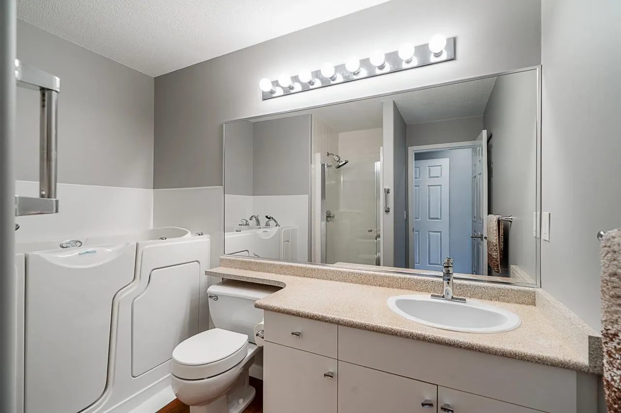 20391 96 Avenue #231