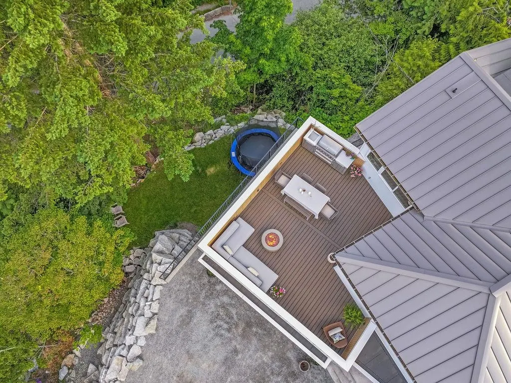 38243 Vista Crescent