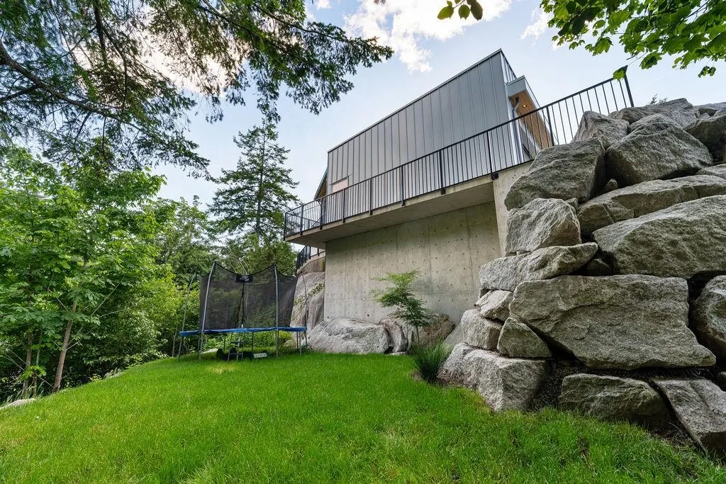 38243 Vista Crescent