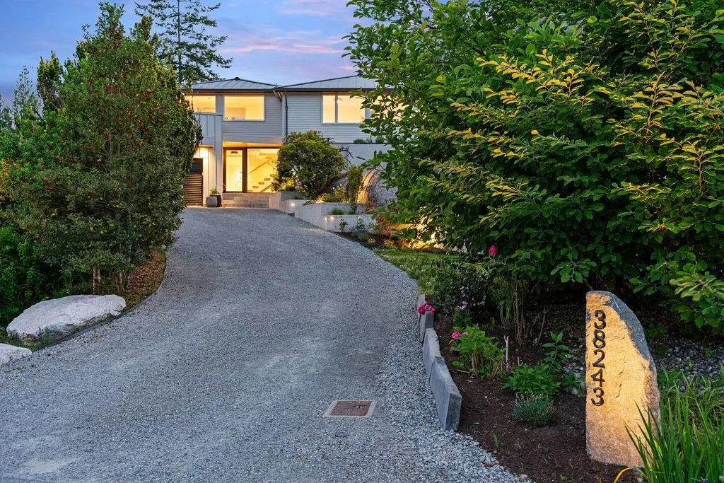38243 Vista Crescent