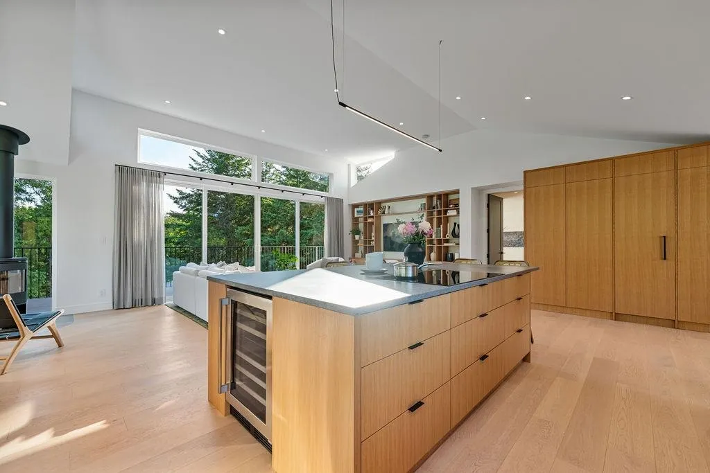 38243 Vista Crescent
