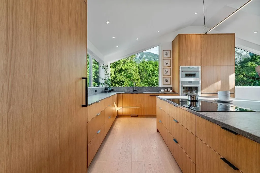 38243 Vista Crescent