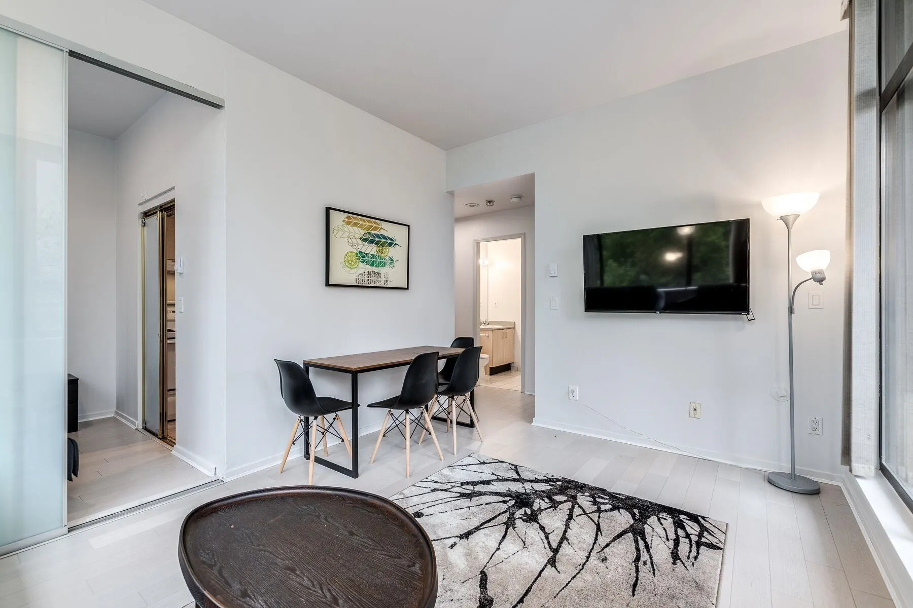 1010 Howe Street #201