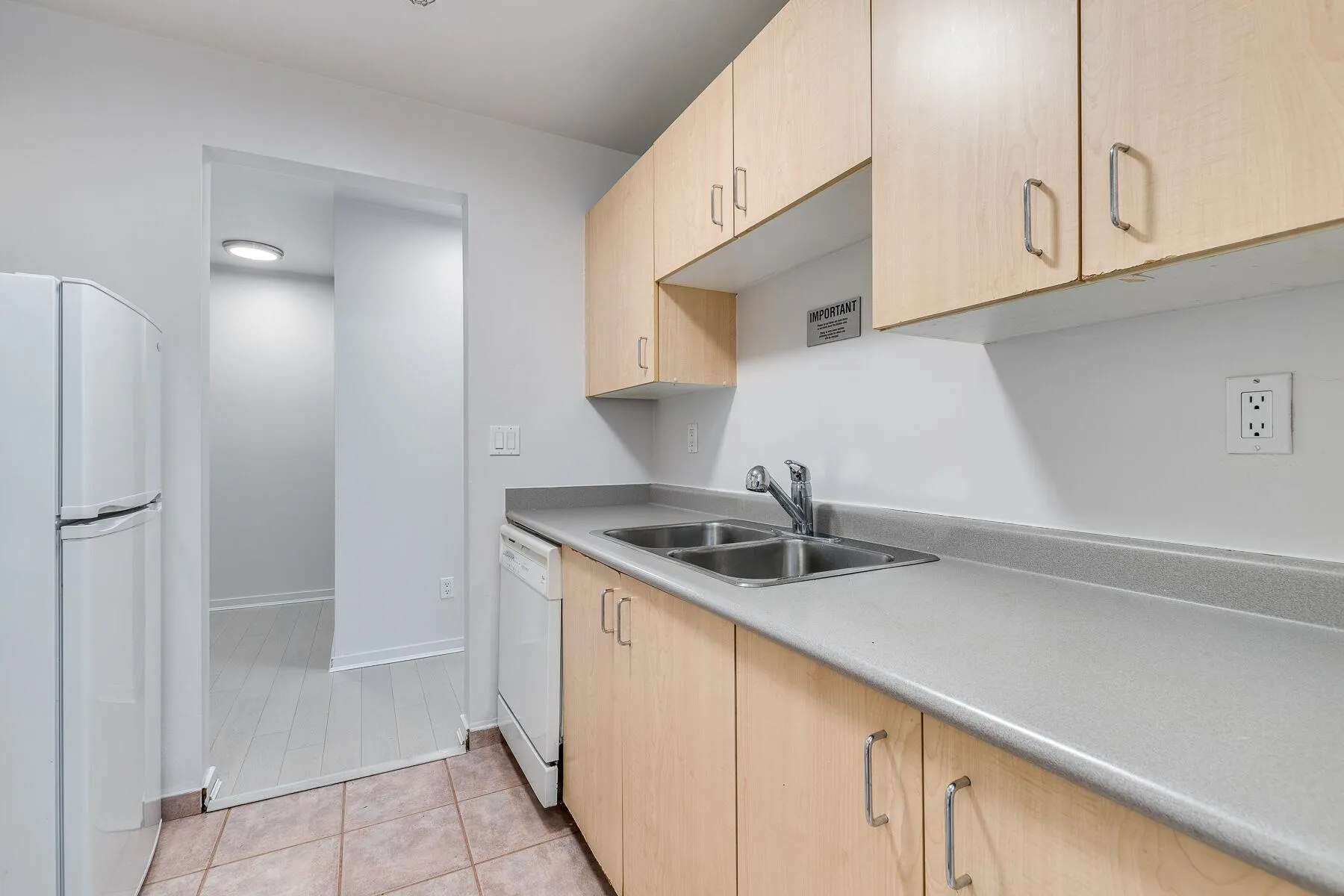 1010 Howe Street #201