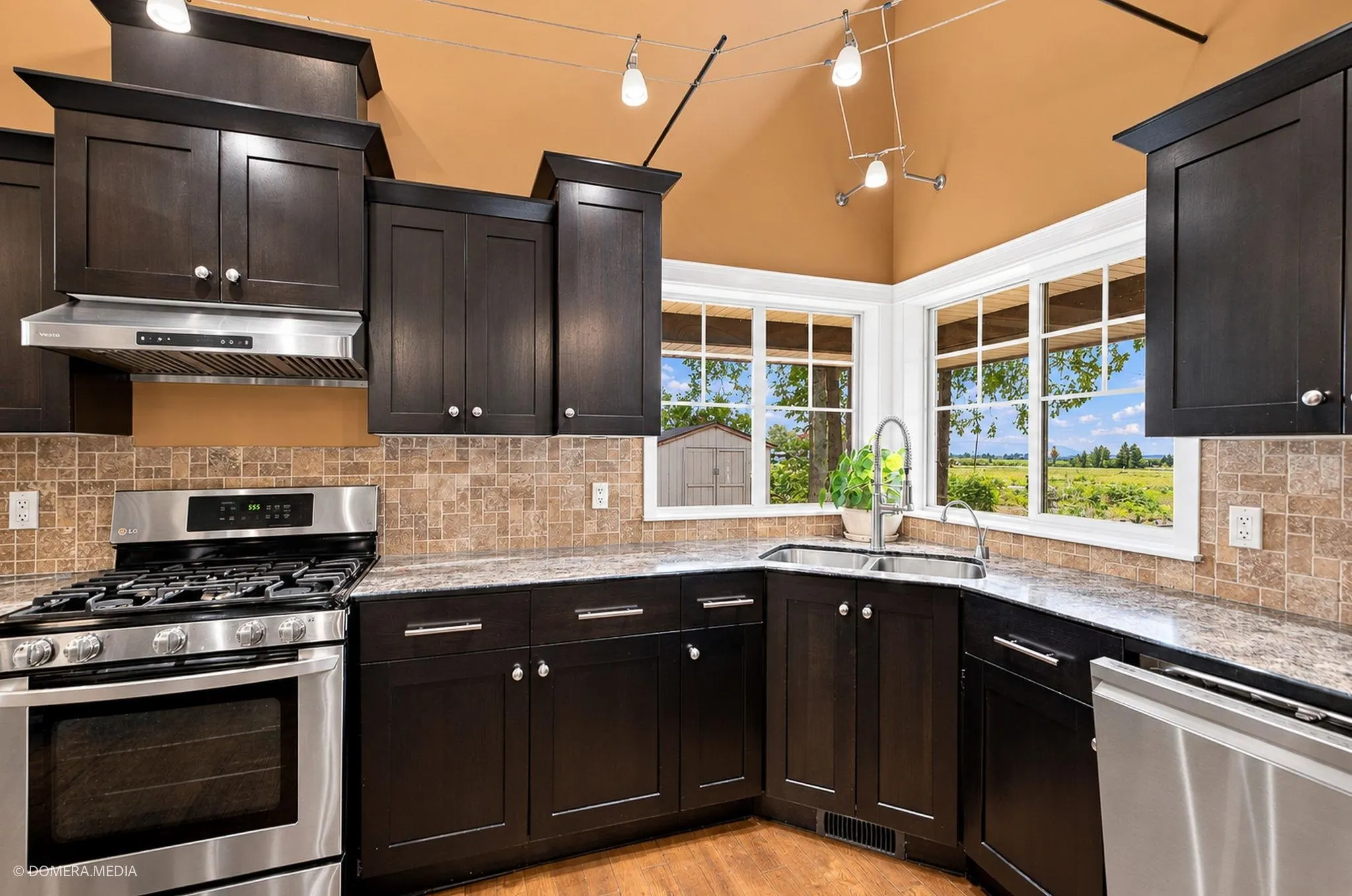 8878 Upper Prairie Road