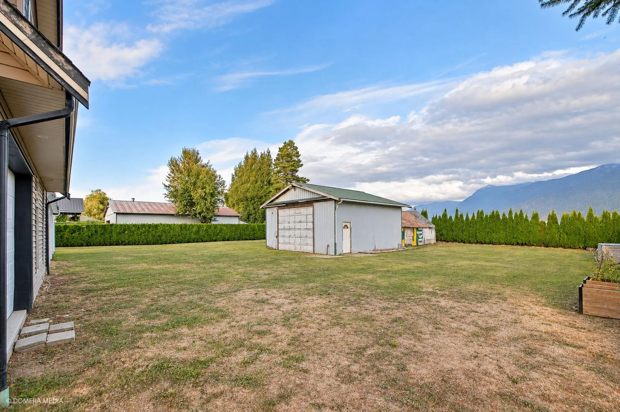8878 Upper Prairie Road