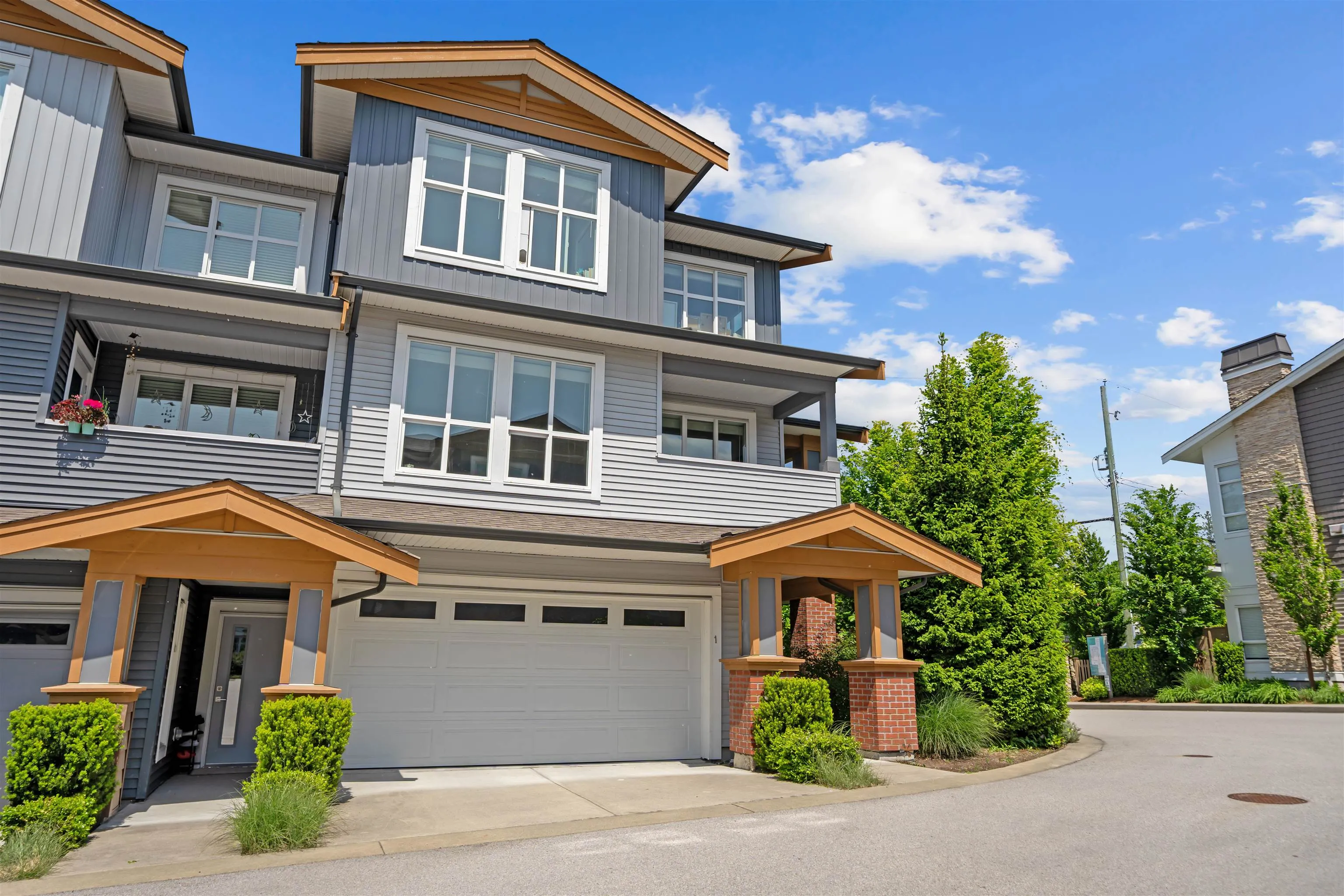 24086 104 Avenue #1