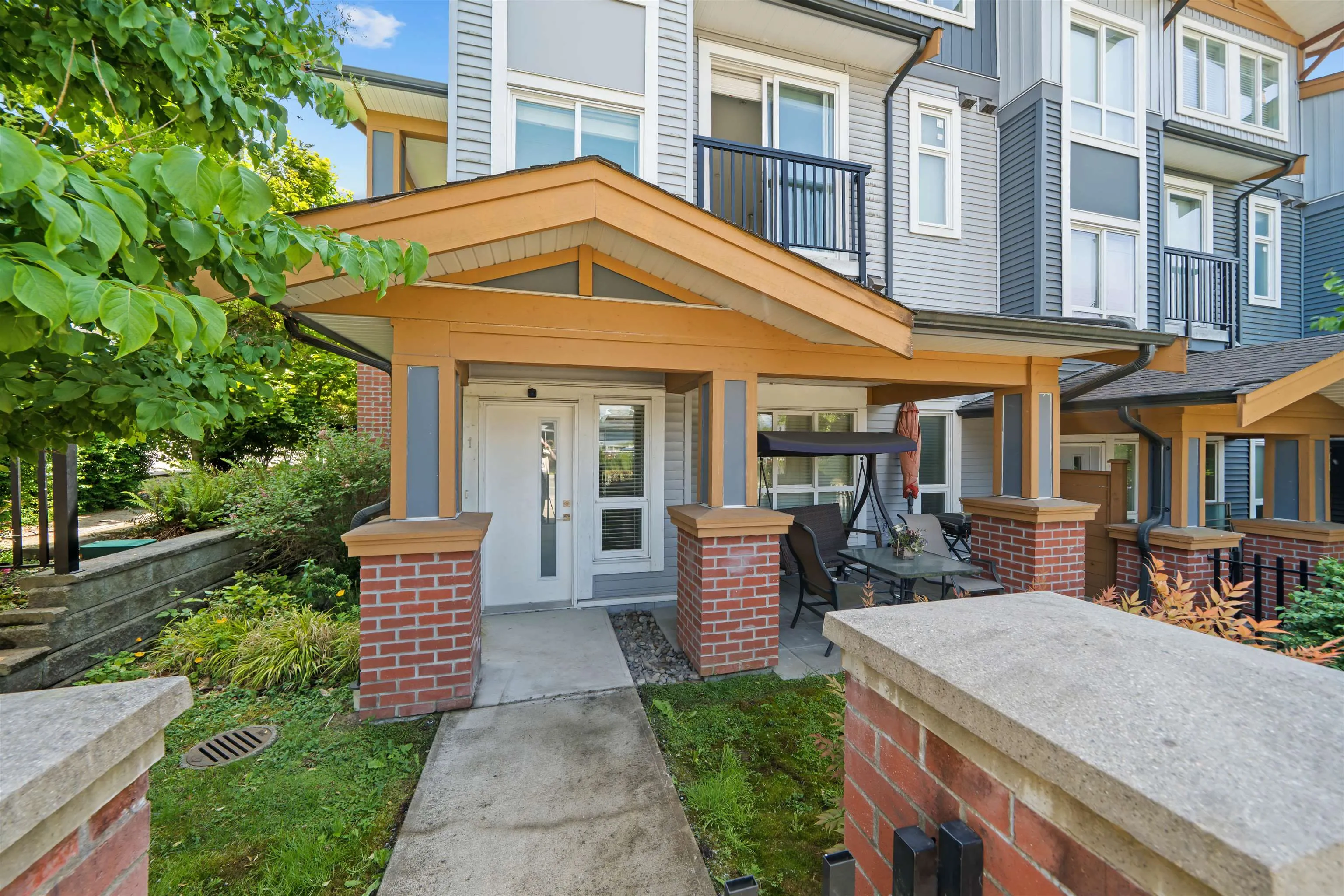 24086 104 Avenue #1
