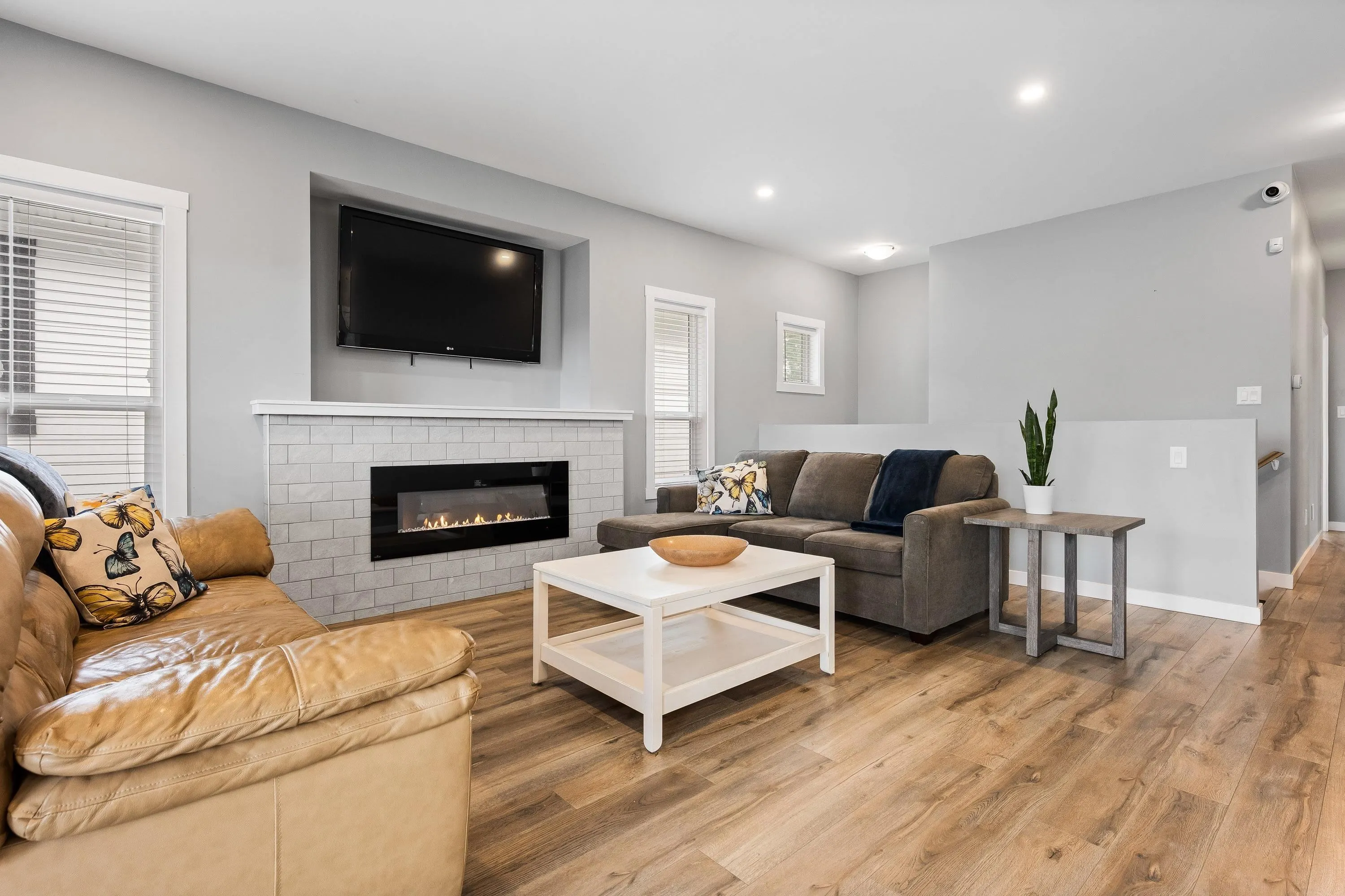9279 Carleton Street #B