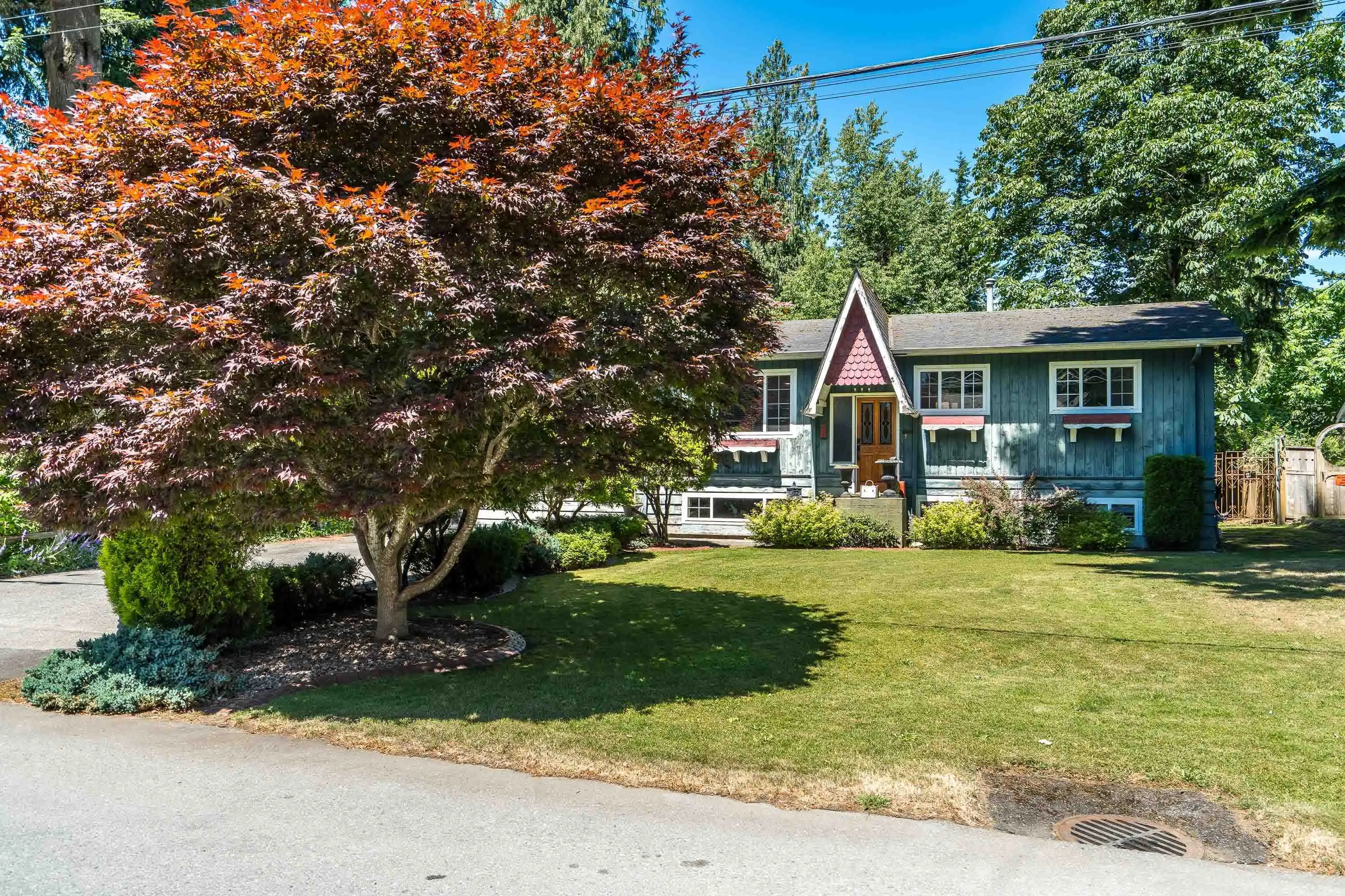 34257 Woodbine Crescent