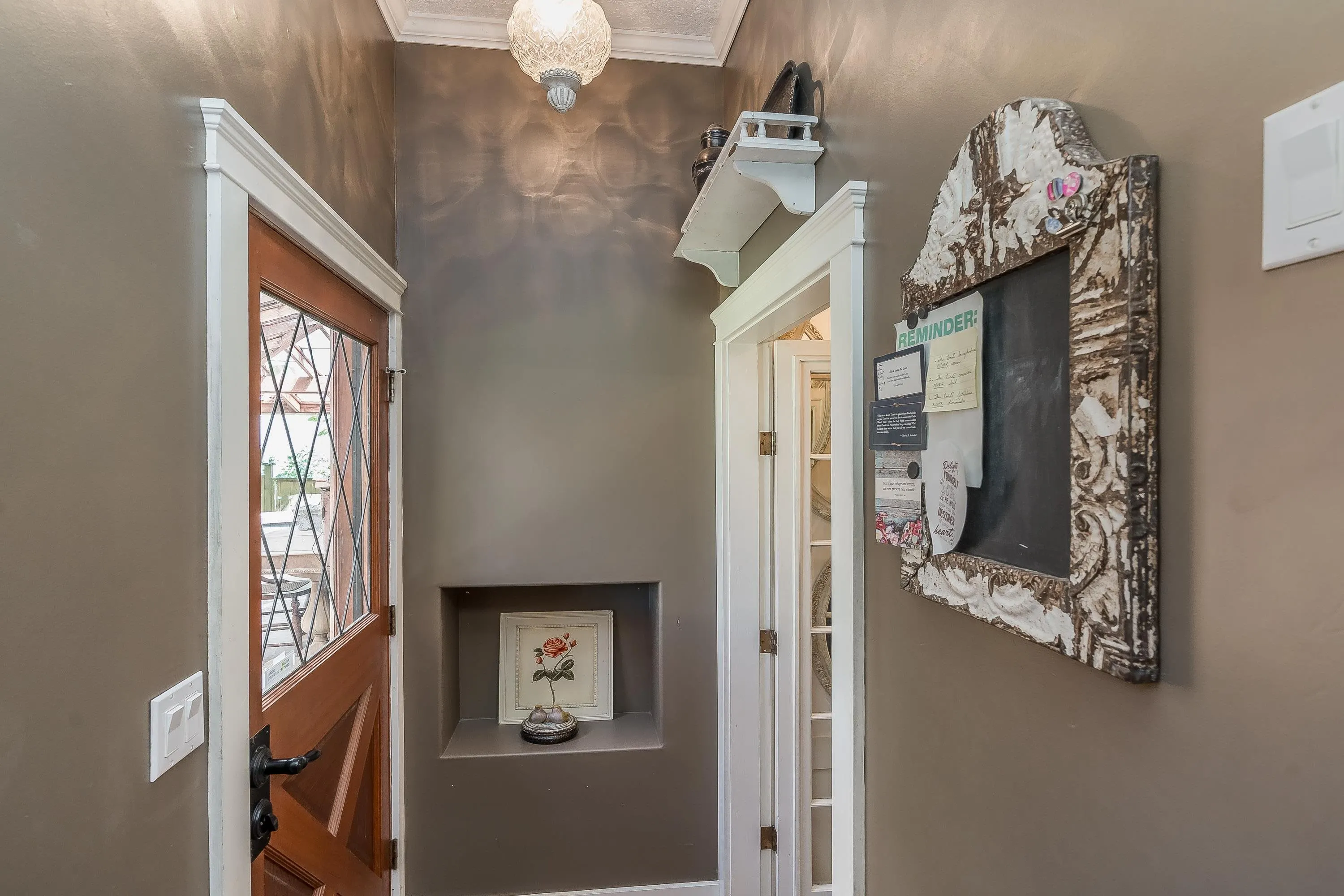 34257 Woodbine Crescent