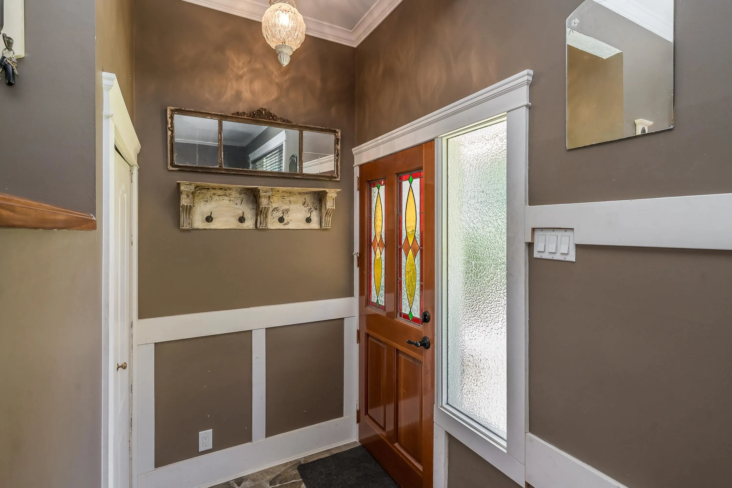 34257 Woodbine Crescent
