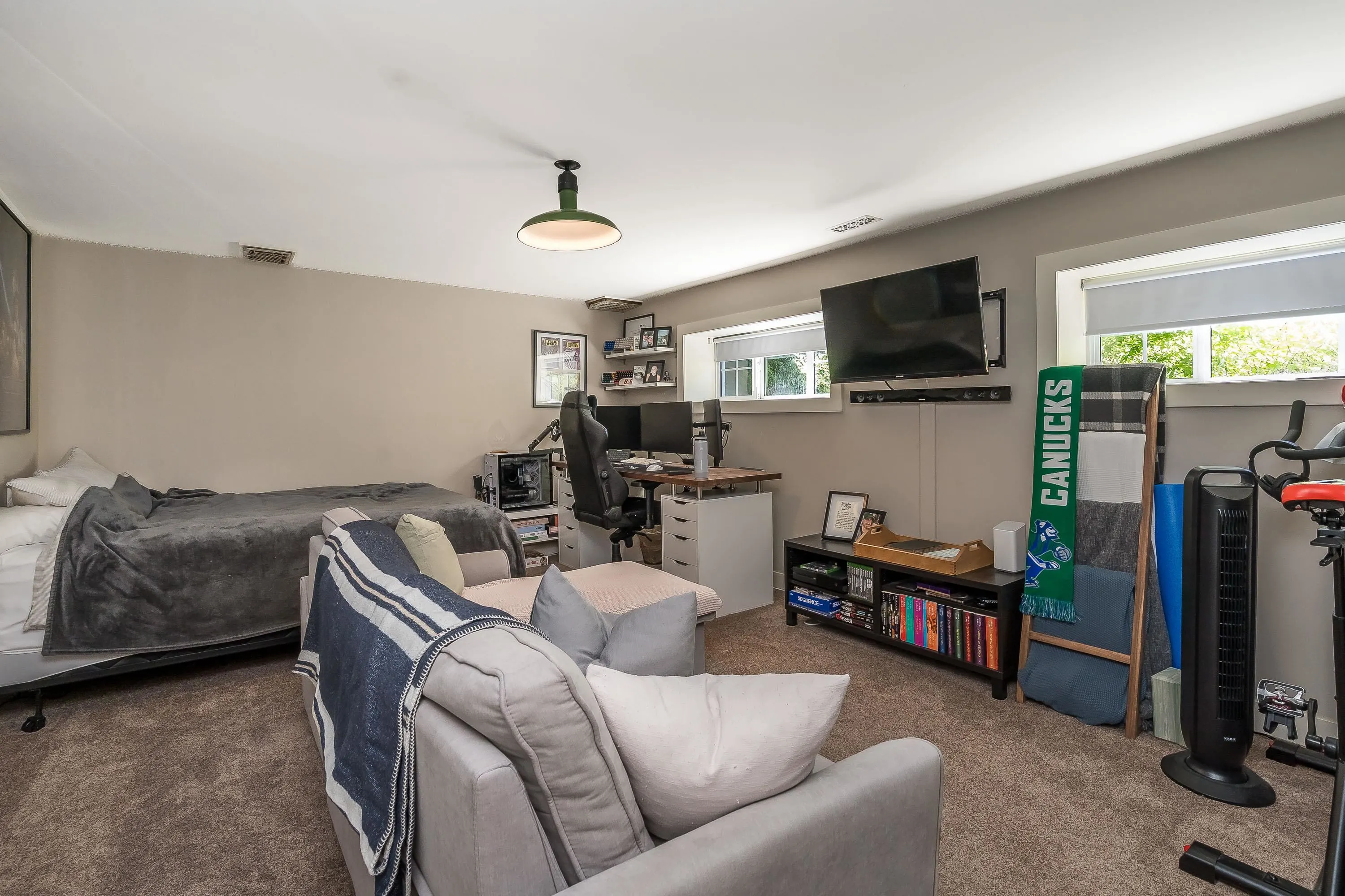 34257 Woodbine Crescent
