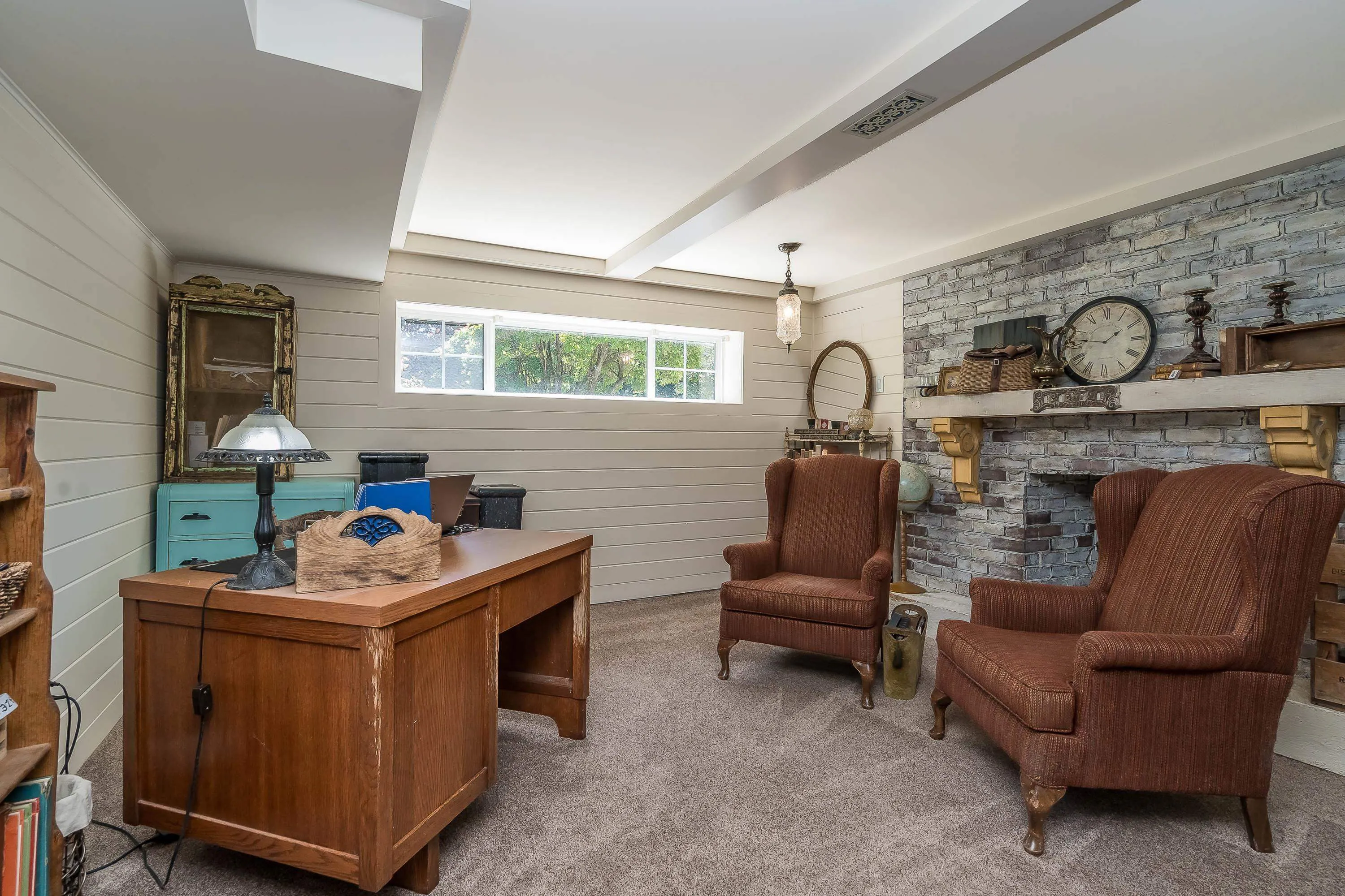 34257 Woodbine Crescent