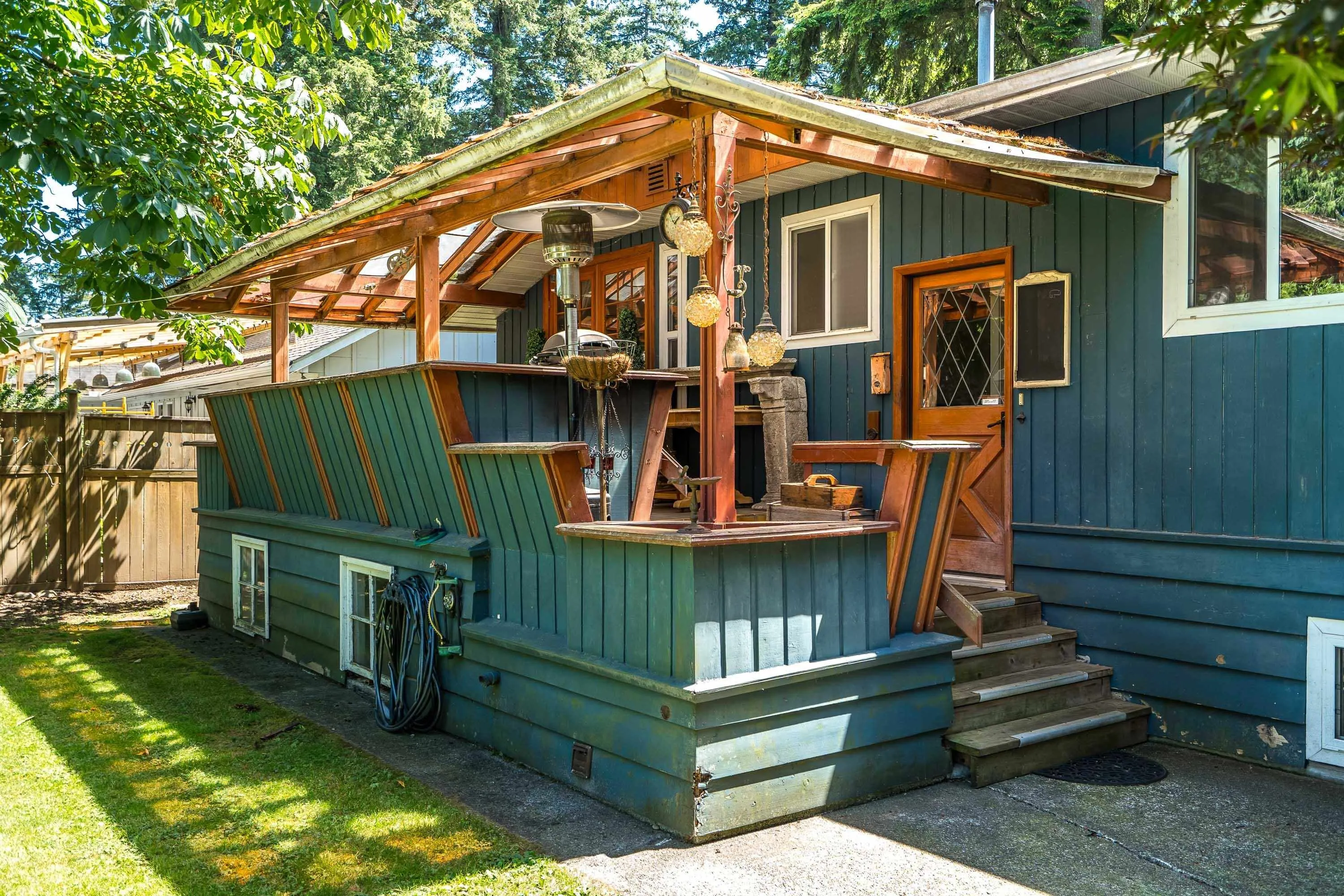34257 Woodbine Crescent