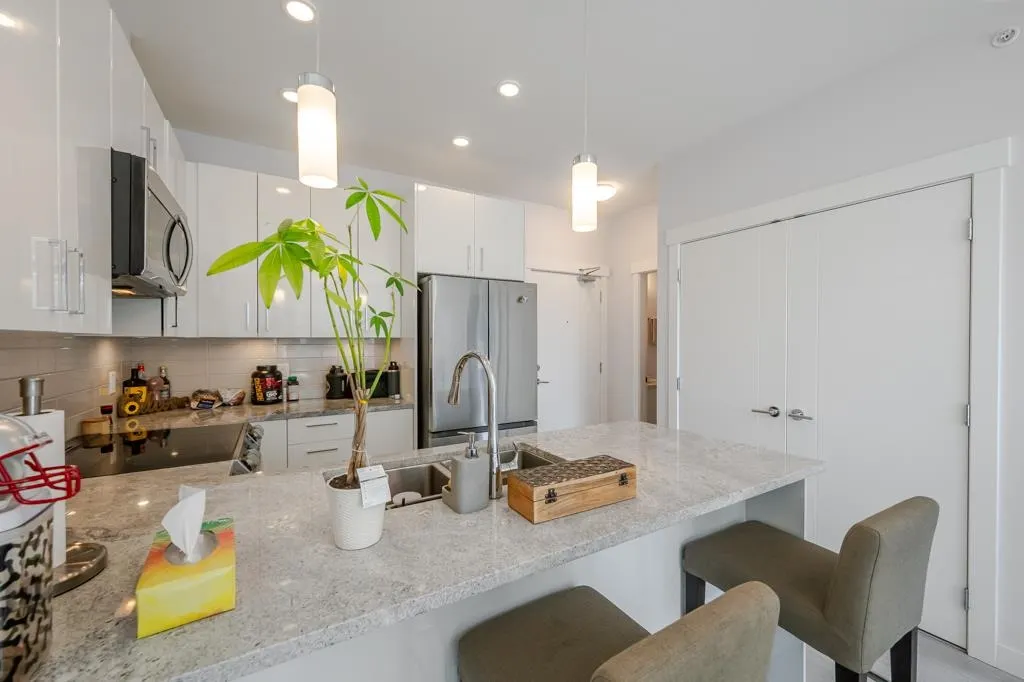 32690 14 Avenue #416